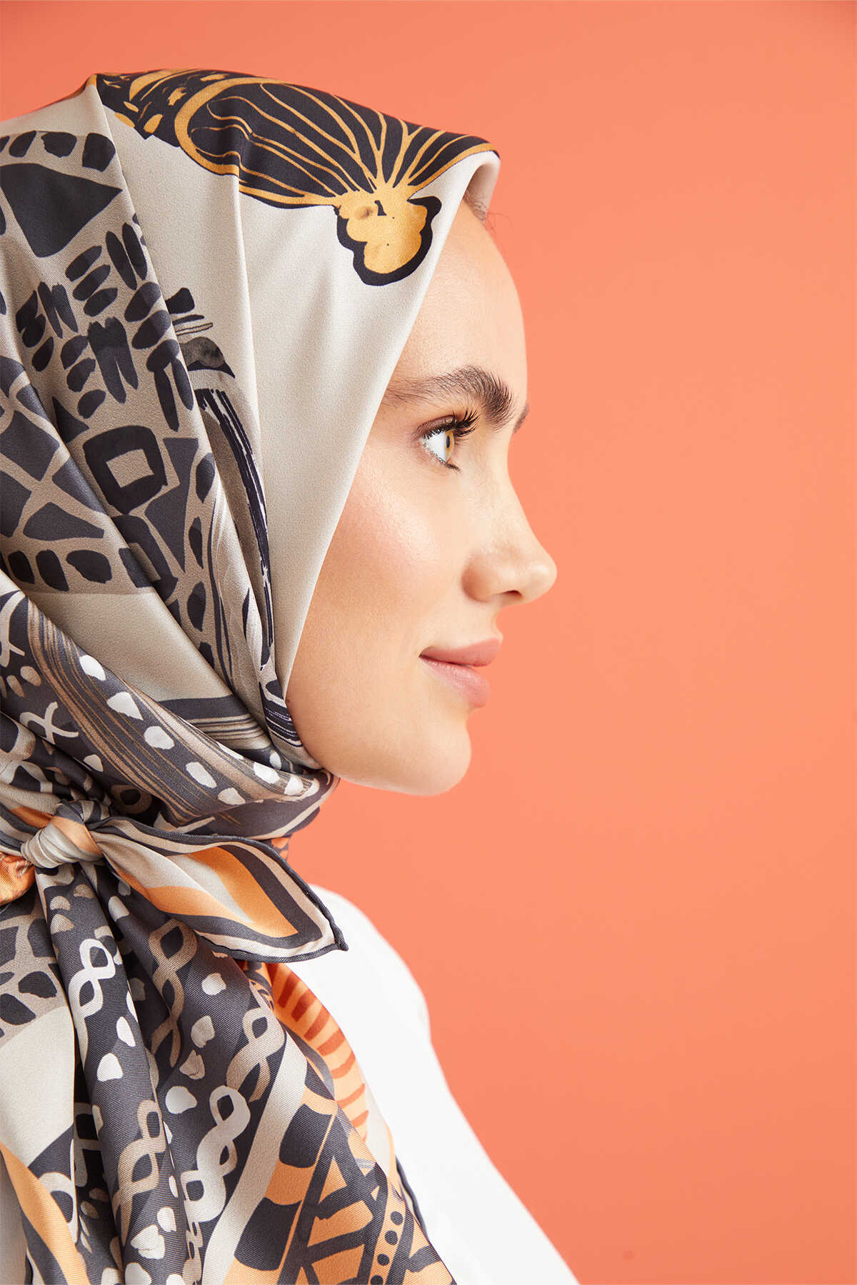 1001 Minare Bej Tivil İpek Eşarp 90x90