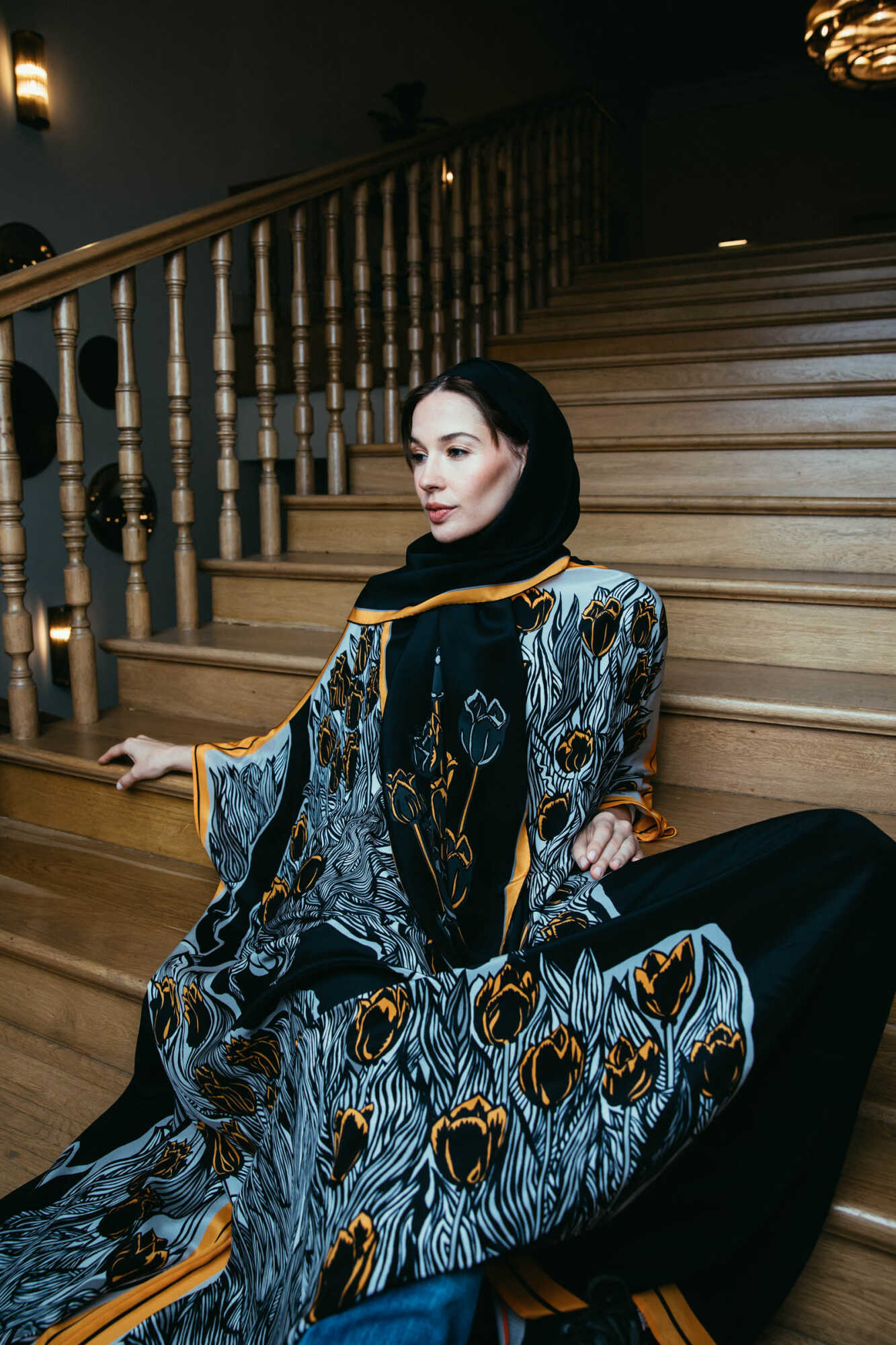 Boğazın Laleleri Siyah Uzun İpek Kaftan