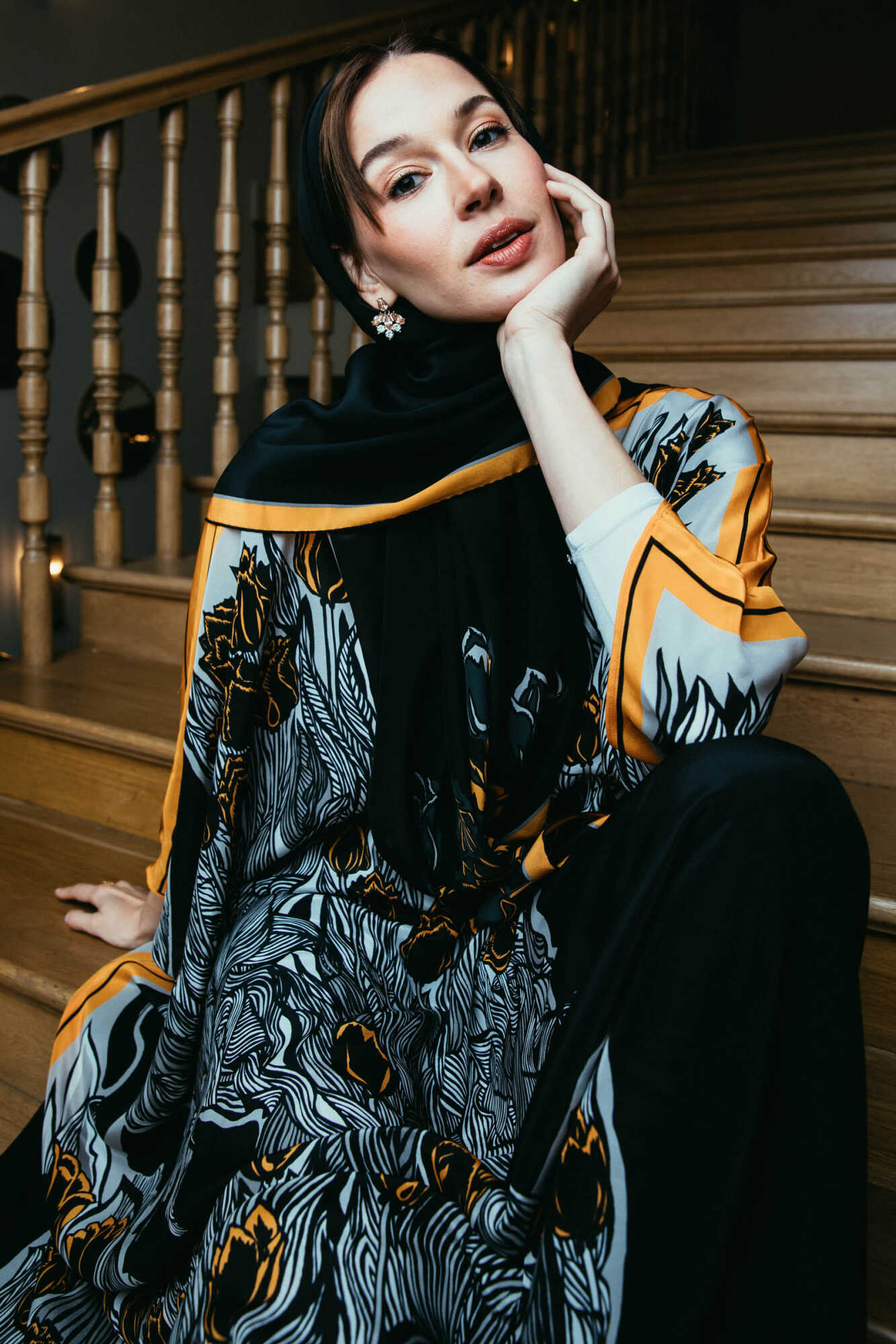 Boğazın Laleleri Siyah Uzun İpek Kaftan