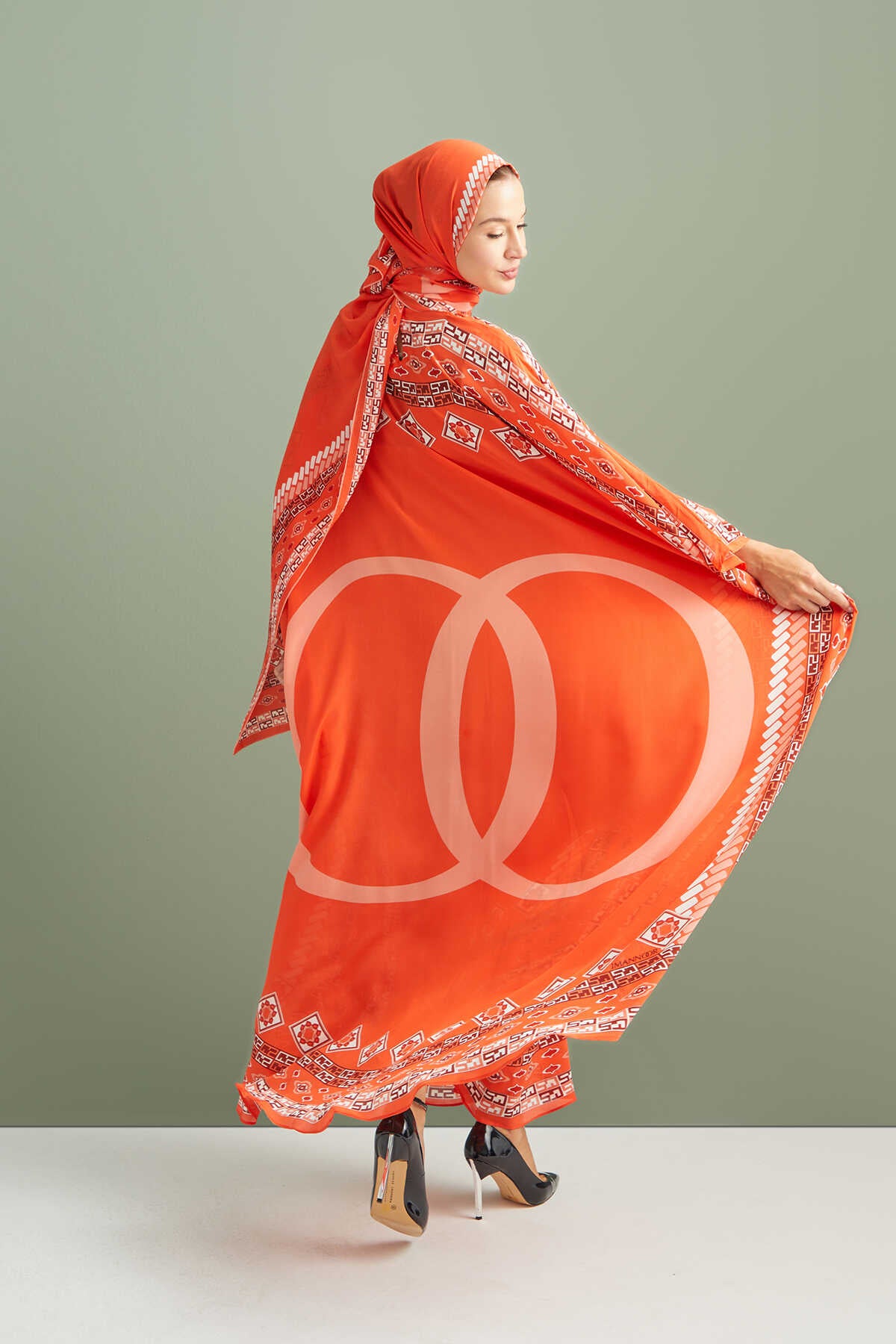 Bordür Noor Turuncu İpek Kaftan