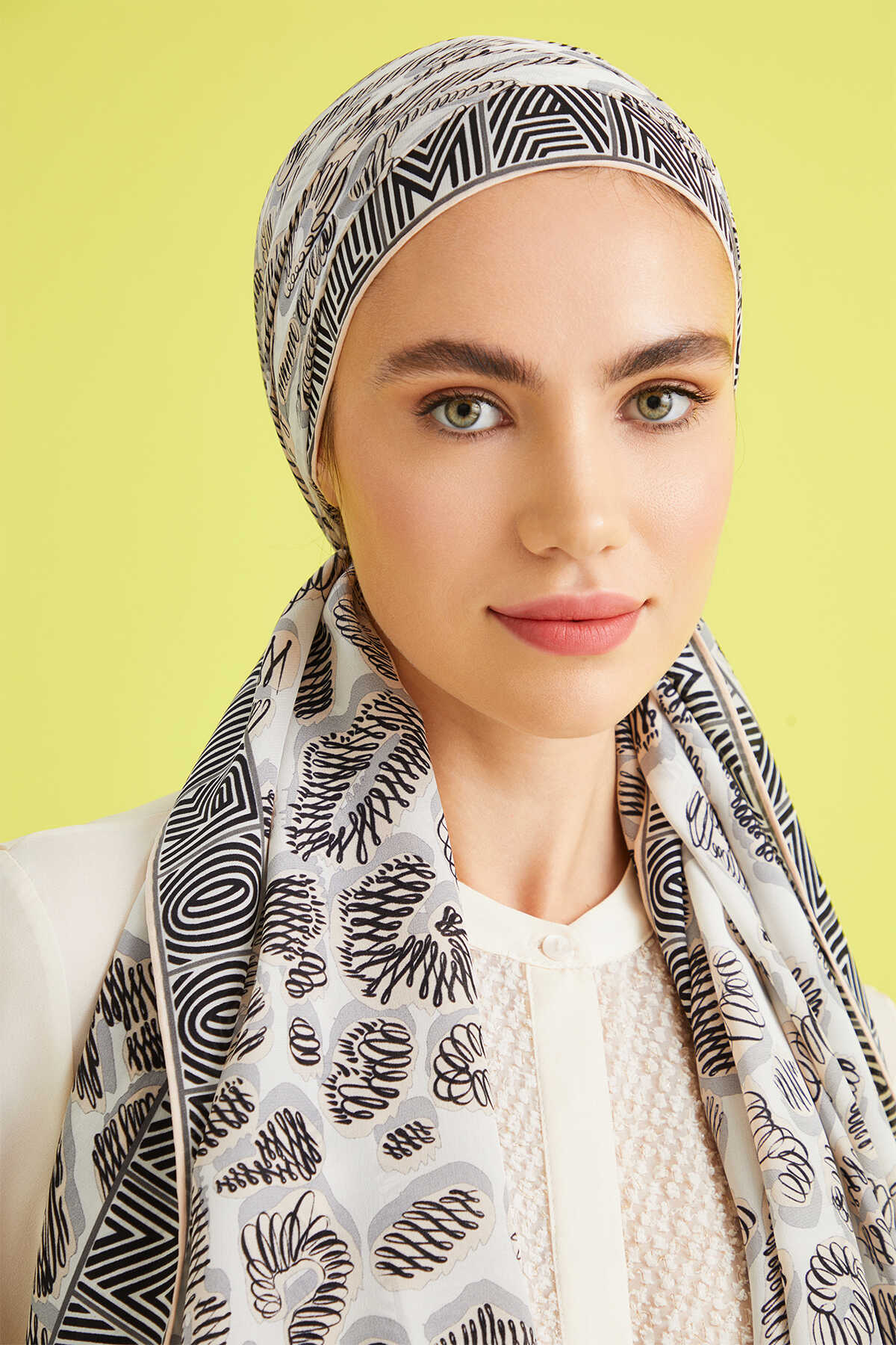 Bordür Leopar Krem Krep İpek Şal 80x210