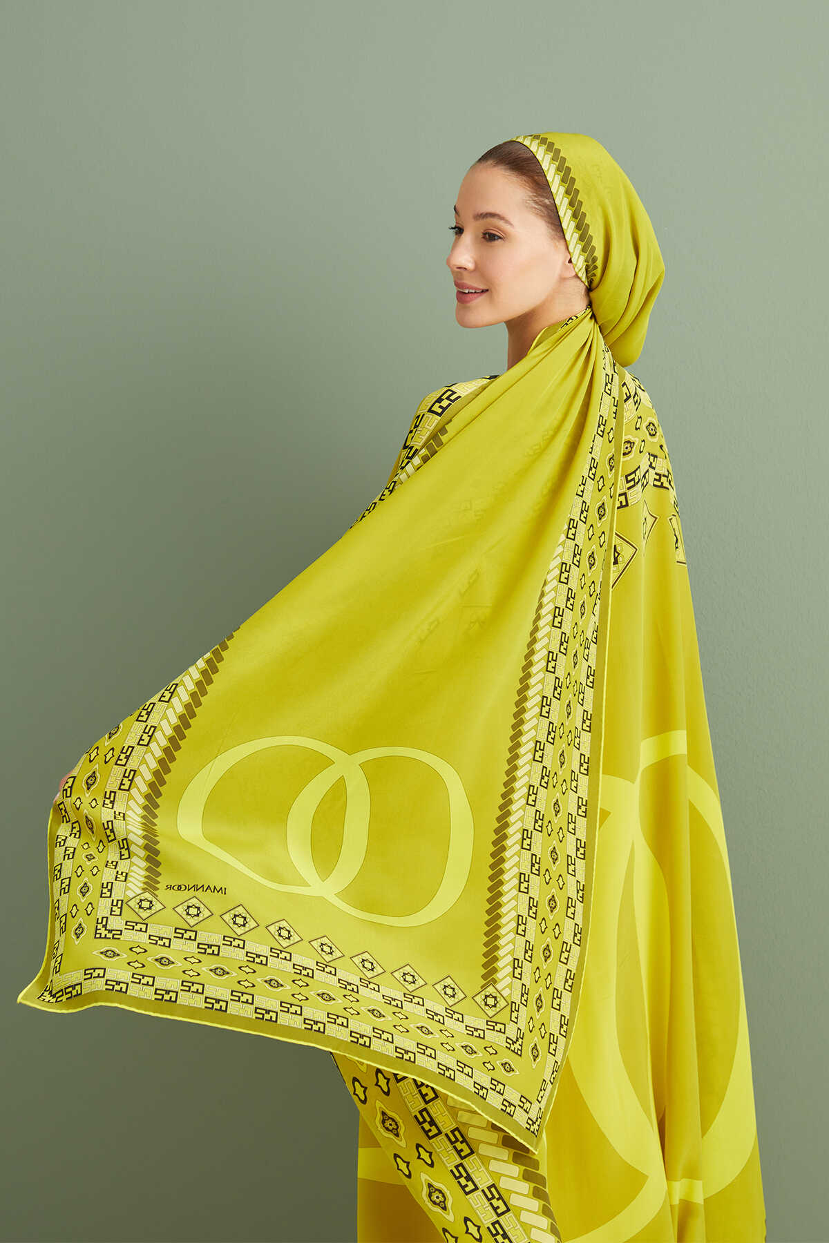 Bordür Noor Sarı Krep İpek Kaftan Şalı 70x210
