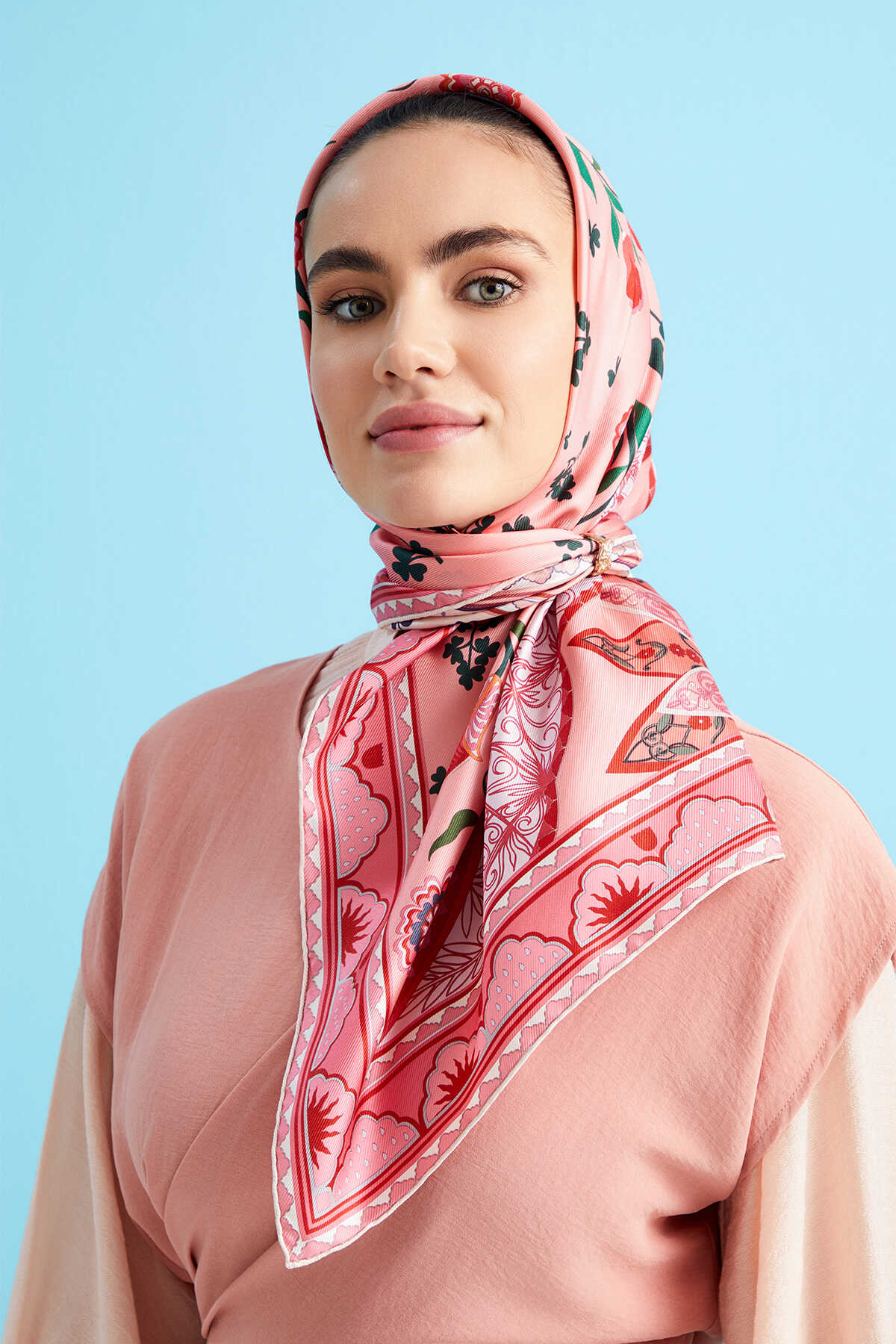 Çadır Çiçeği Pudra-Pembe Çift Taraflı Tivil İpek Eşarp 90x90