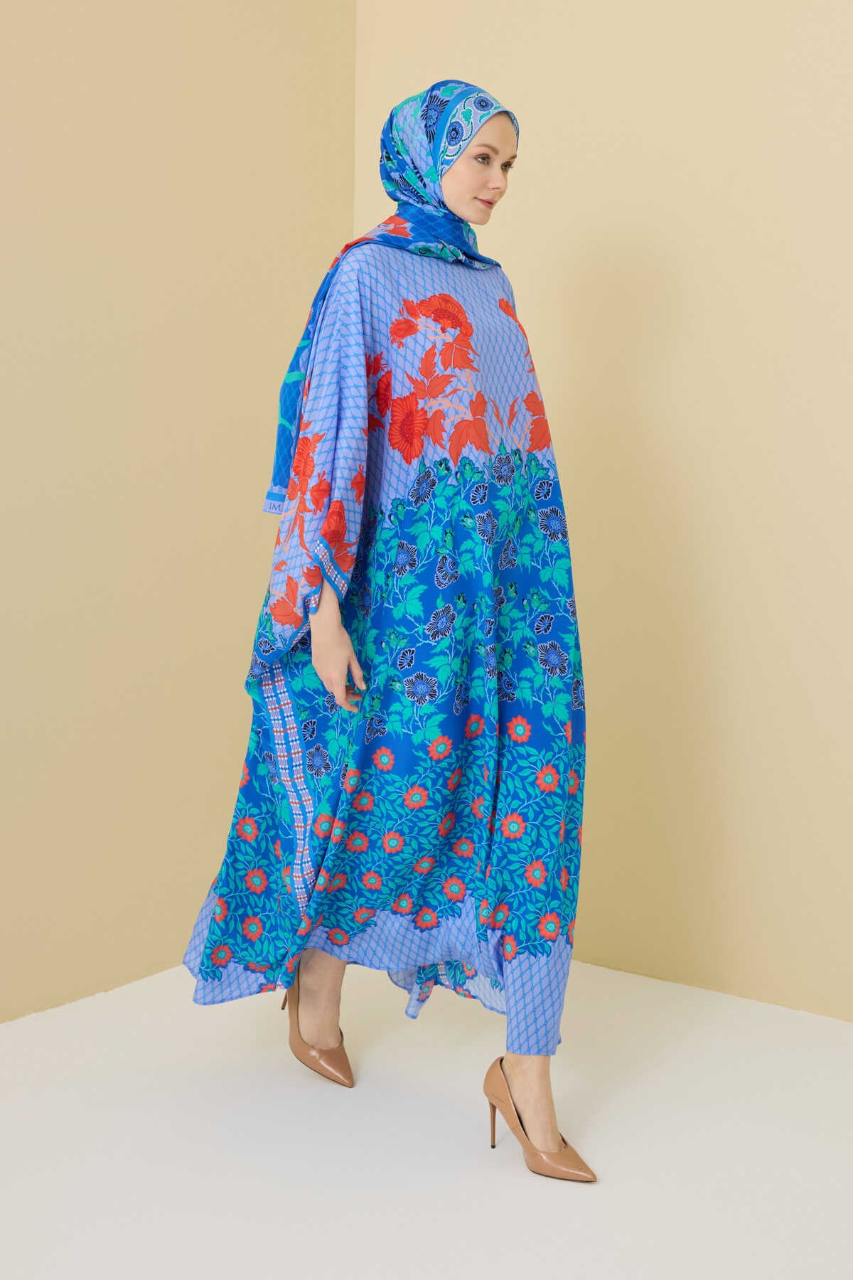Çit Mavi İpek Kaftan