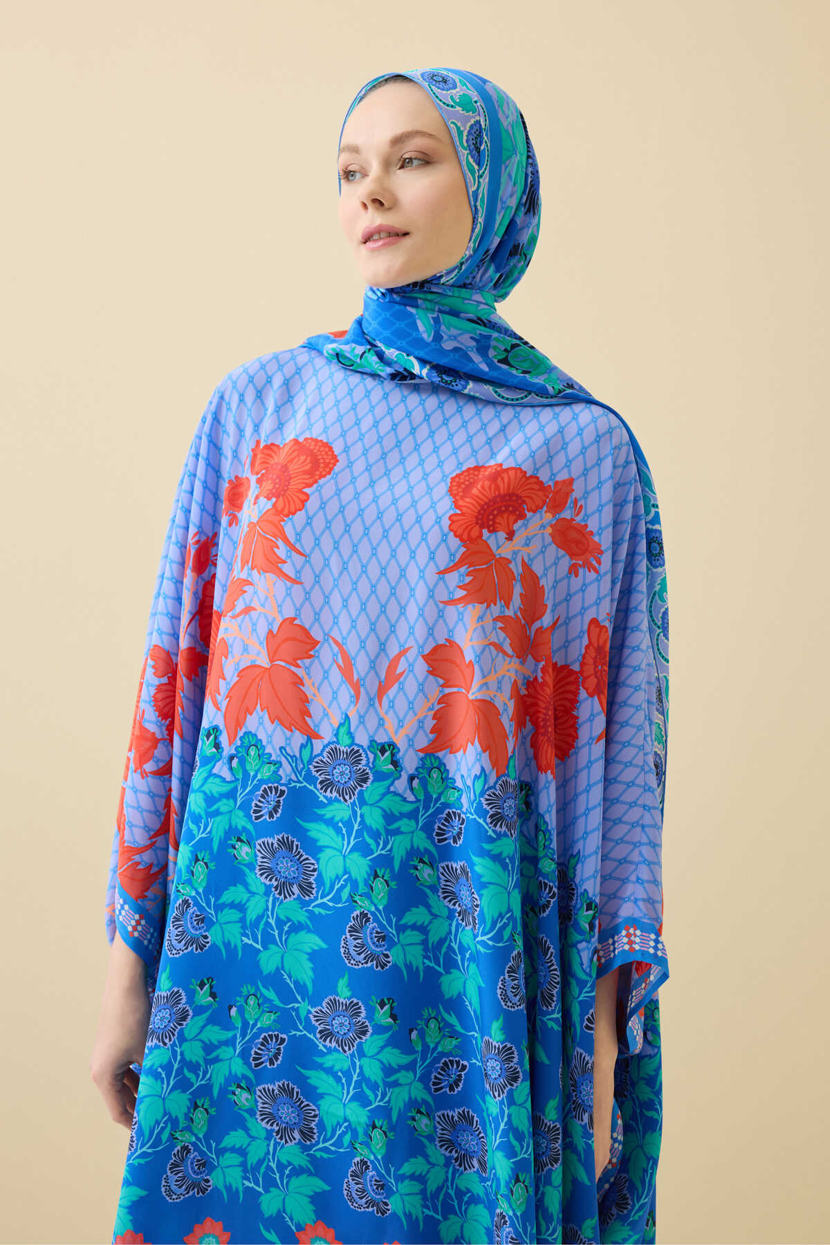 Çit Mavi İpek Kaftan