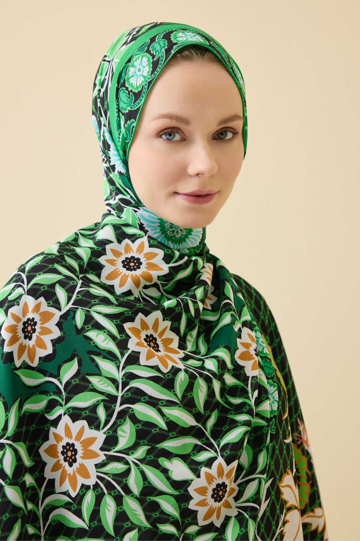 Çit Yeşil Krep İpek Kaftan Şal 80x210
