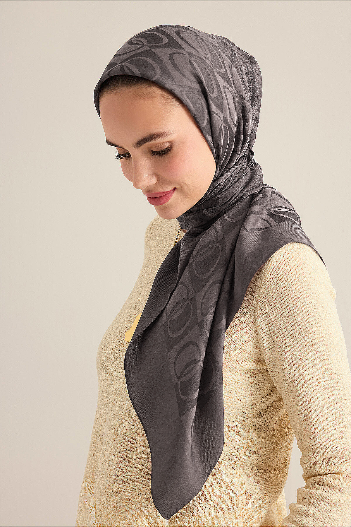 Dama Desen Antrasit Naia Eşarp 95x95