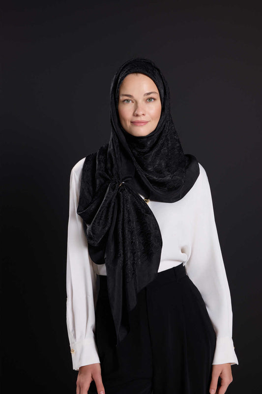 Dama Logo Siyah Shiny Jakar Şal 70x190
