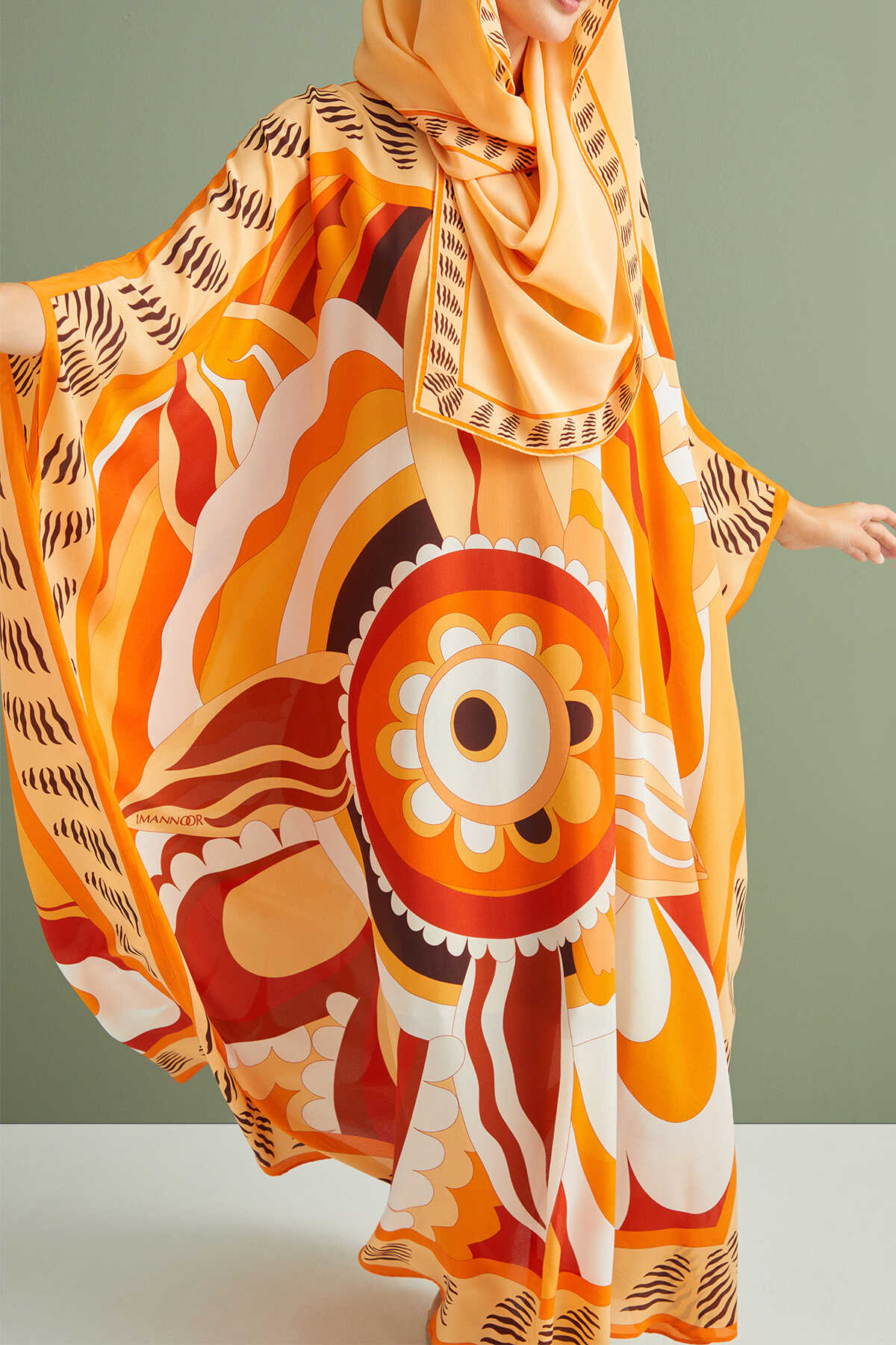 Dans Eden Çiçek Turuncu Krep İpek Kaftan