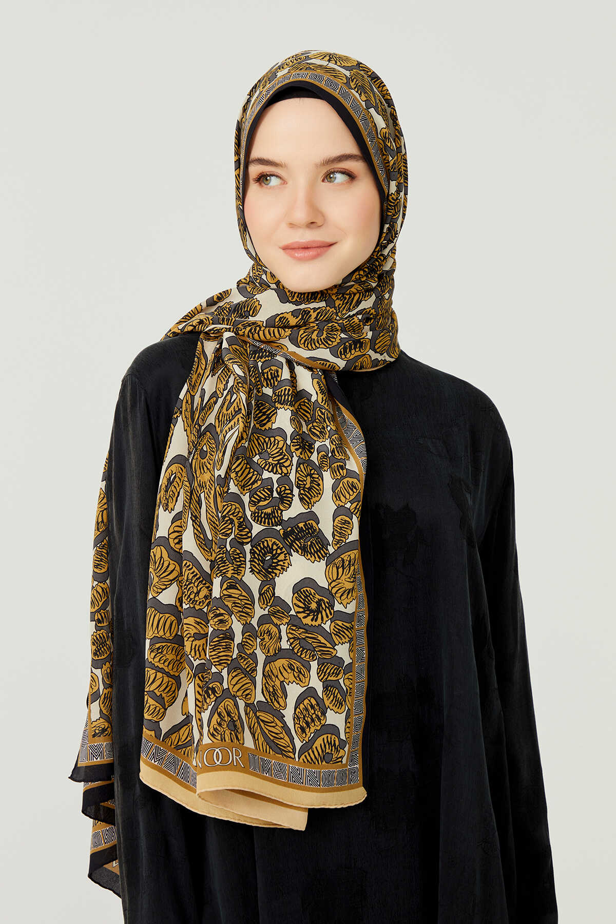 Doğunun Leoparı Bej İpek Şal 80x200