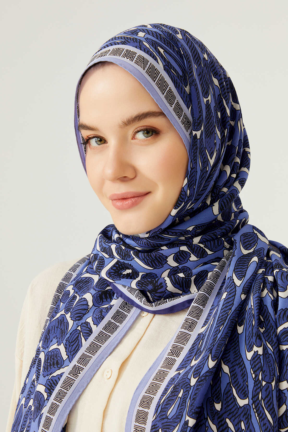 Doğunun Leoparı Mavi İpek Şal 80x200