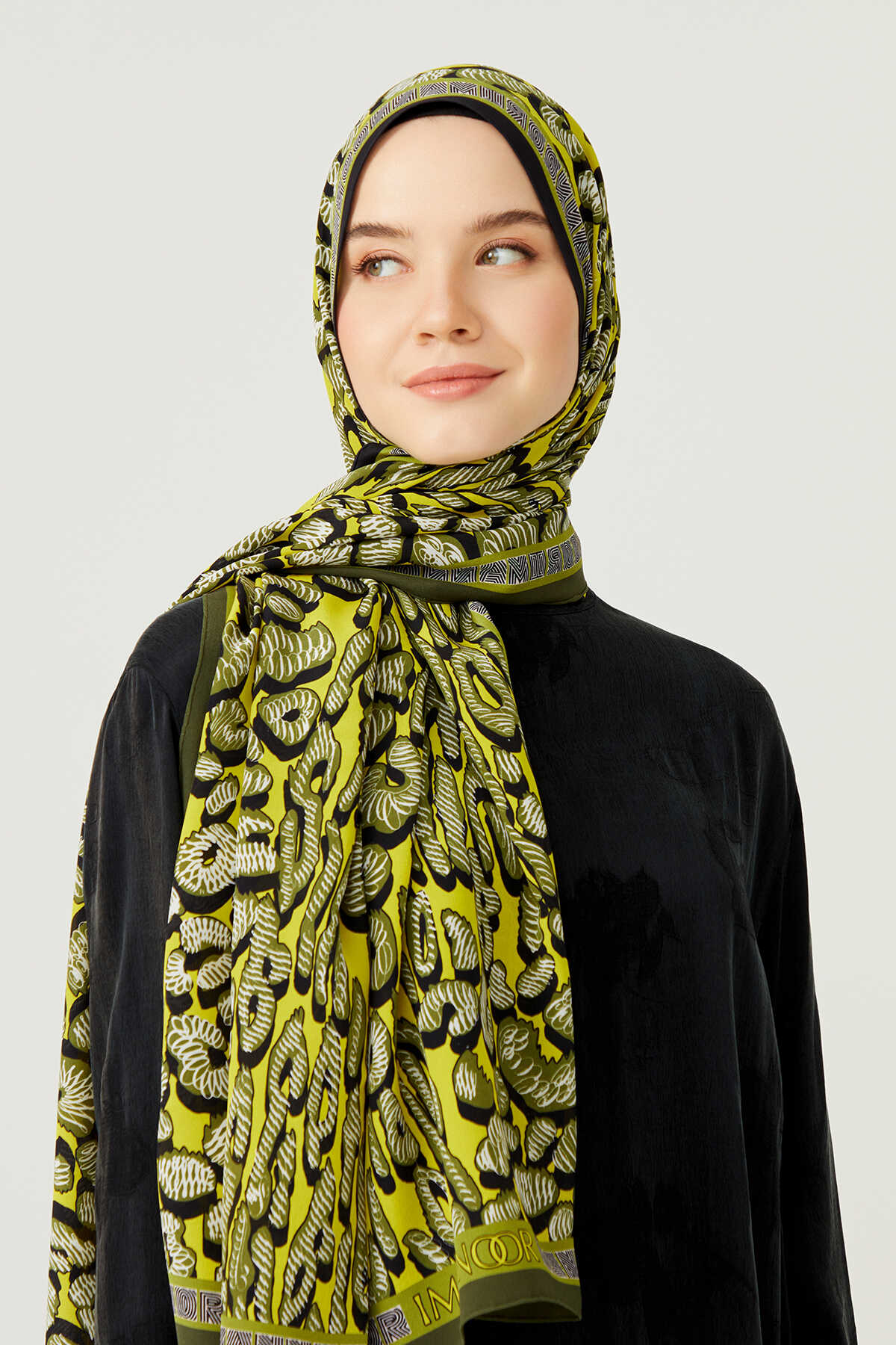 Doğunun Leoparı Sarı İpek Şal 80x200