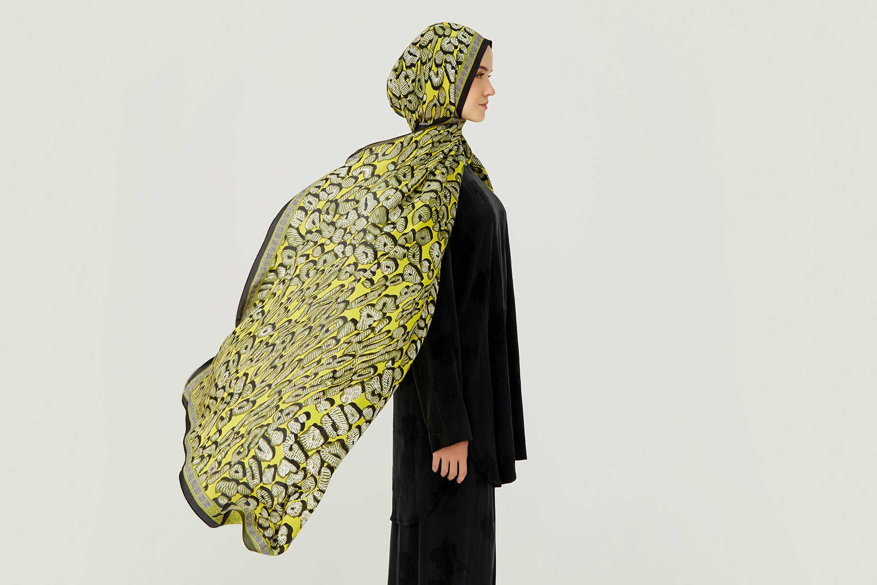 Doğunun Leoparı Sarı İpek Şal 80x200