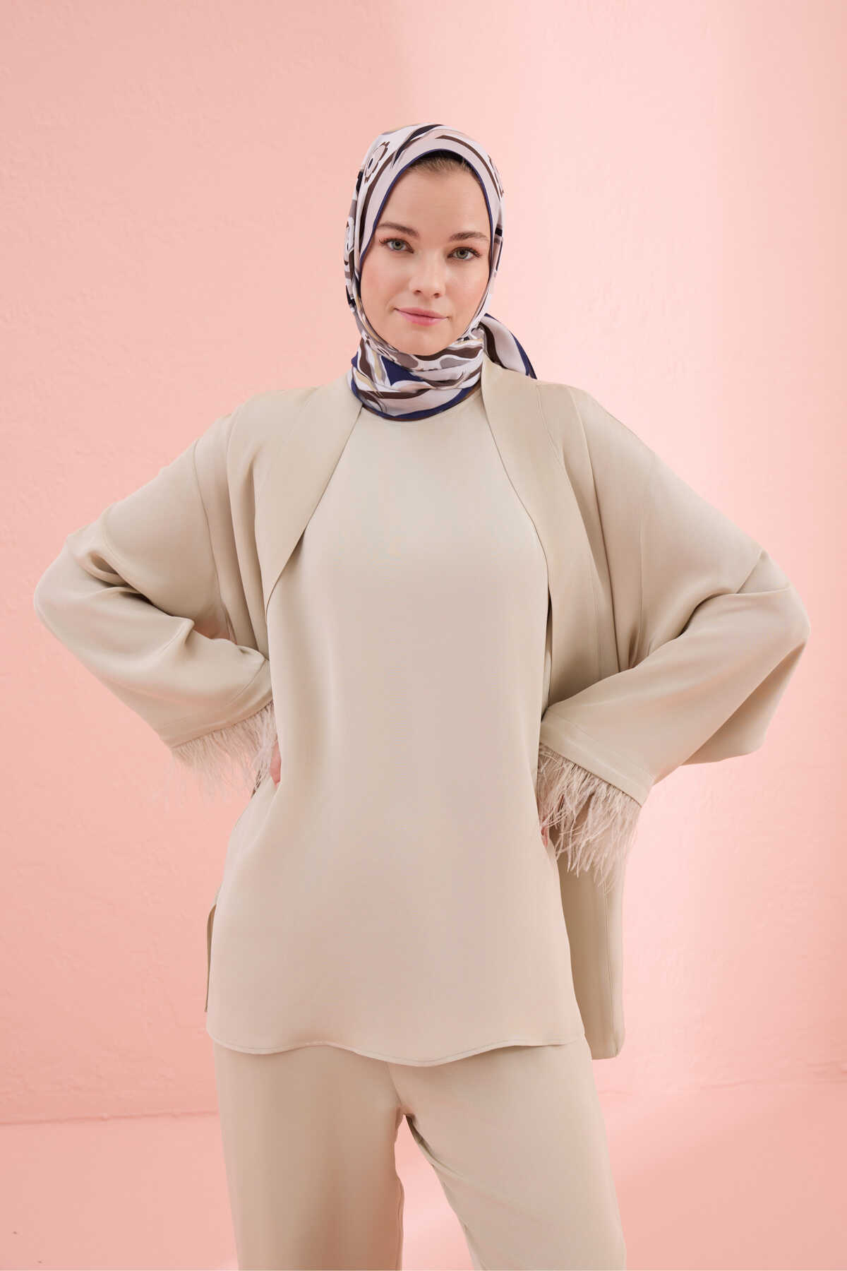 Düz Renk Taş Rengi Otrişli Kısa Kimono