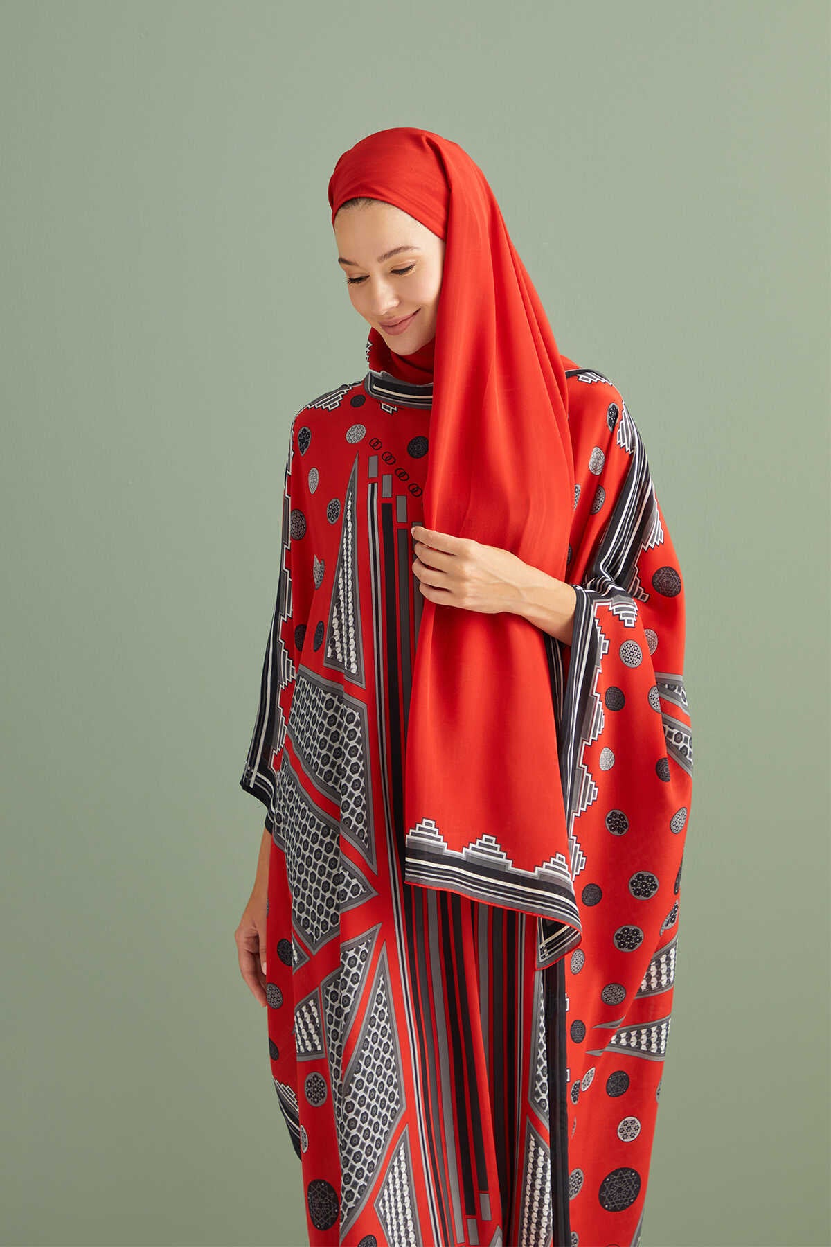 Esen Yolu Kırmızı Krep İpek Kaftan Şalı 70x210