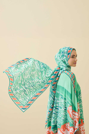 Göl Kenarı Yeşil Krep İpek Kaftan Şal 70x210