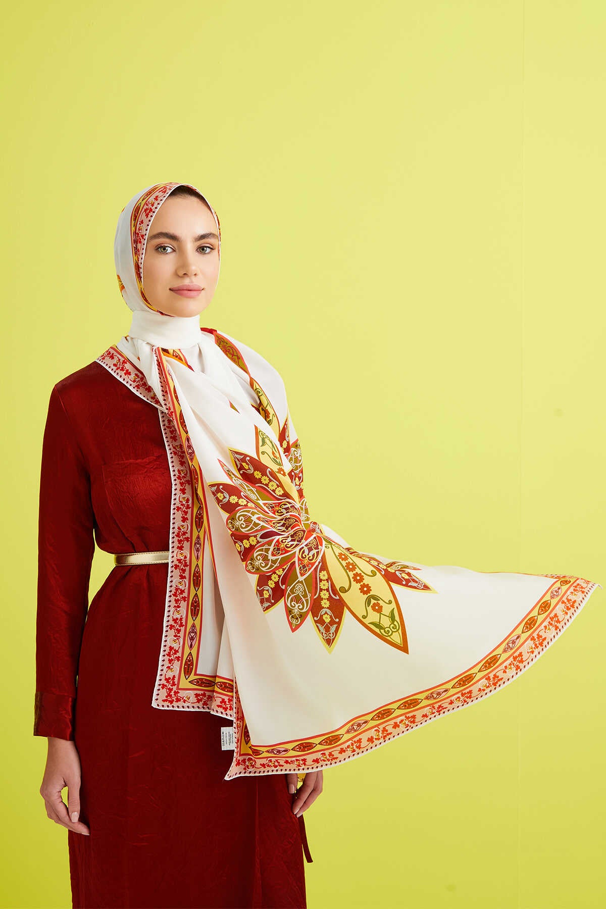 Gonca Beyaz Krep İpek Şal 80x210