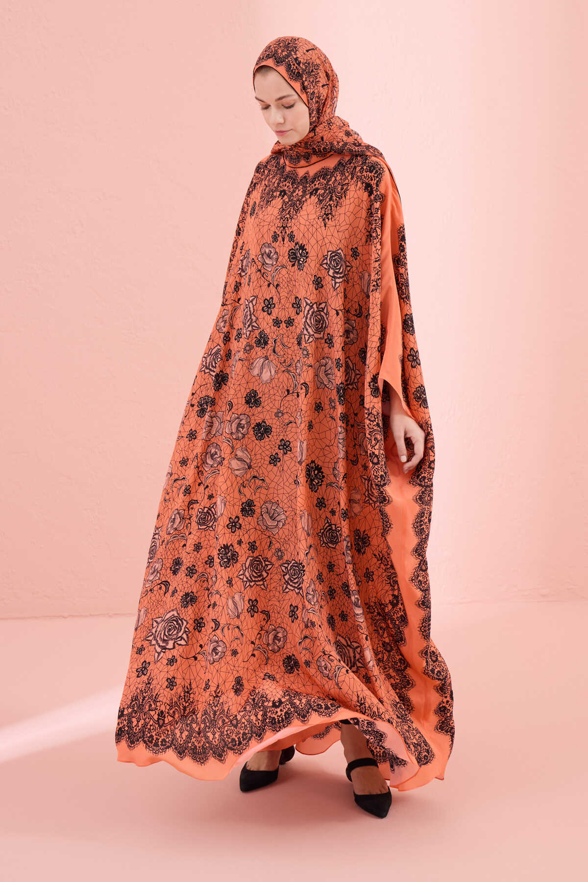 Gül Dantel Somon Krep İpek Kaftan