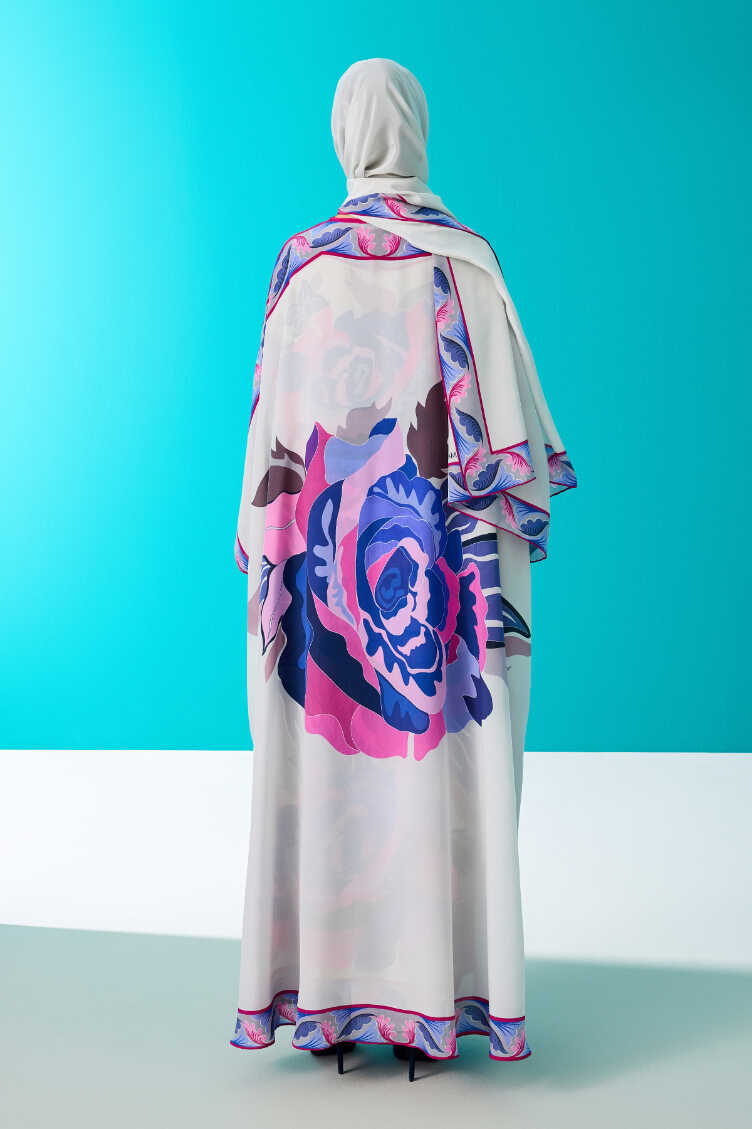 Gülün İsmi Leyla Fuşya İpek Abaya