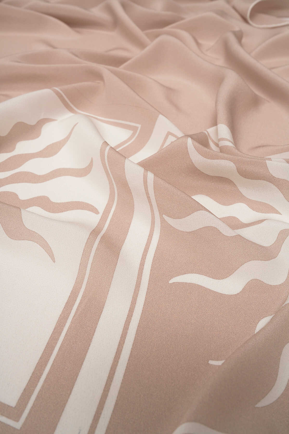 Güneş Kare Bej Krep İpek Kaftan Şalı 70x210