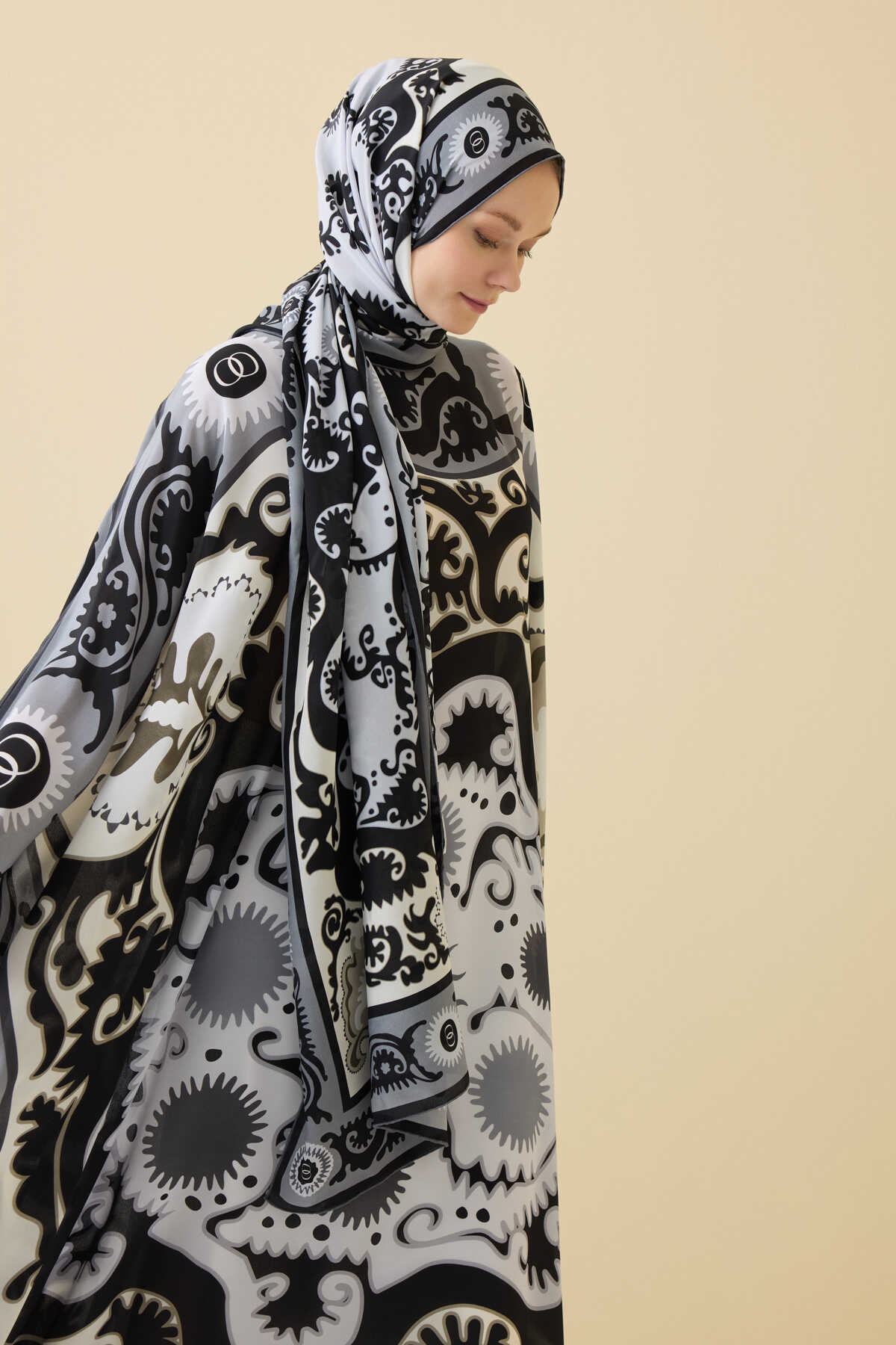 Hayat Siyah Krep İpek Kaftan Şal 70x210