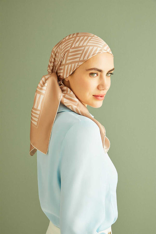 Iman Kare Bej Tivil İpek Eşarp 90x90