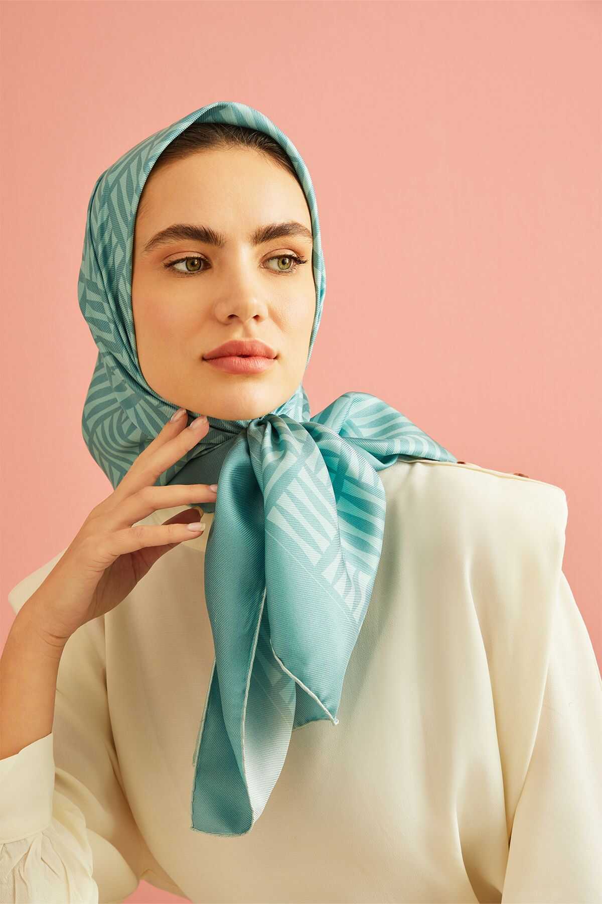 Iman Kare Mint Tivil İpek Eşarp 90x90