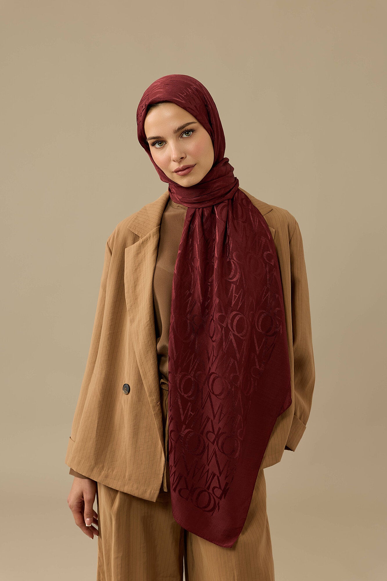 Monogram İmza Bordo Shiny Jakar Şal 70x200
