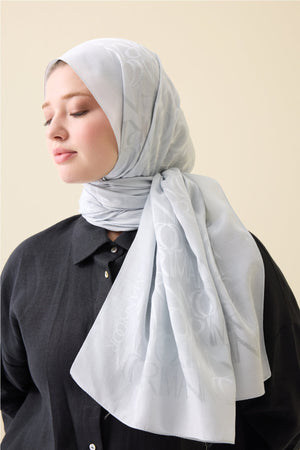 Monogram İmza Gümüş Shiny Jakar Şal 70x200