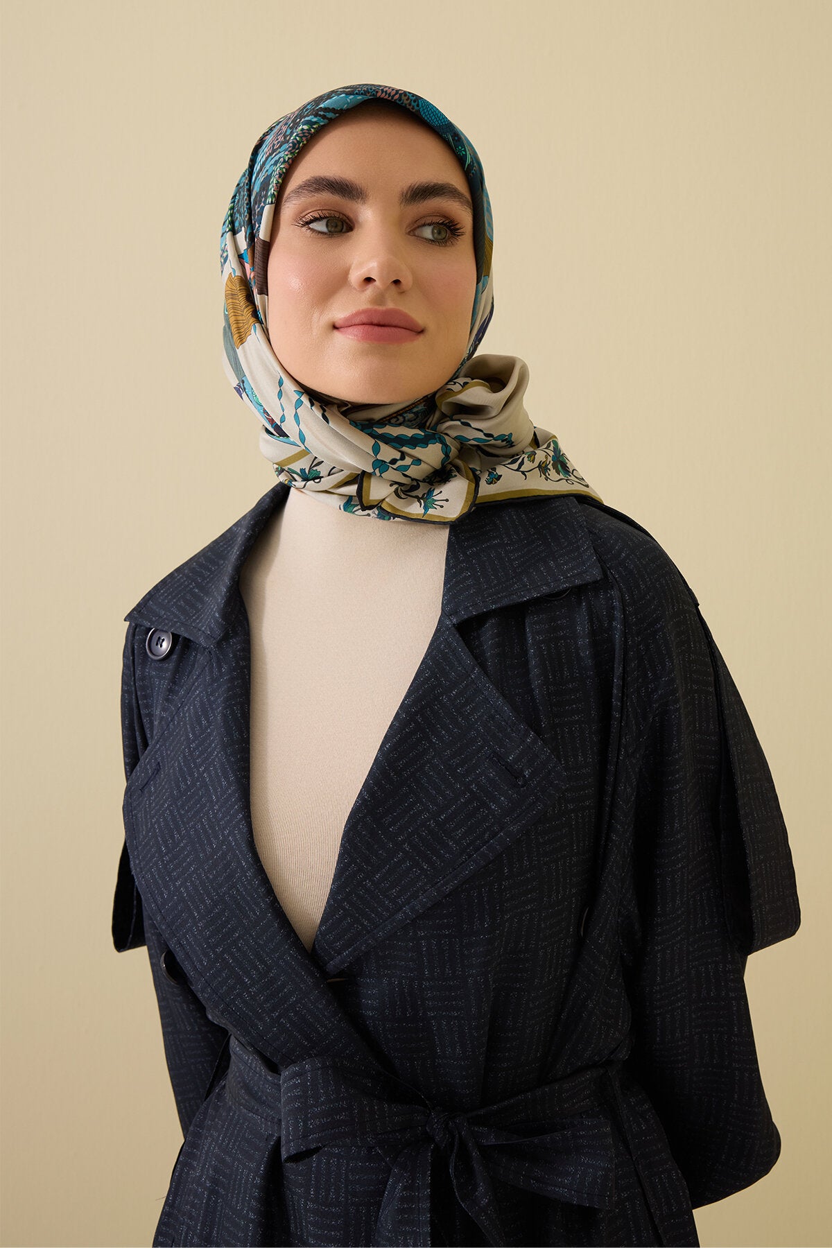 Kuşlu Noor Bej Tivil İpek Eşarp 95x95