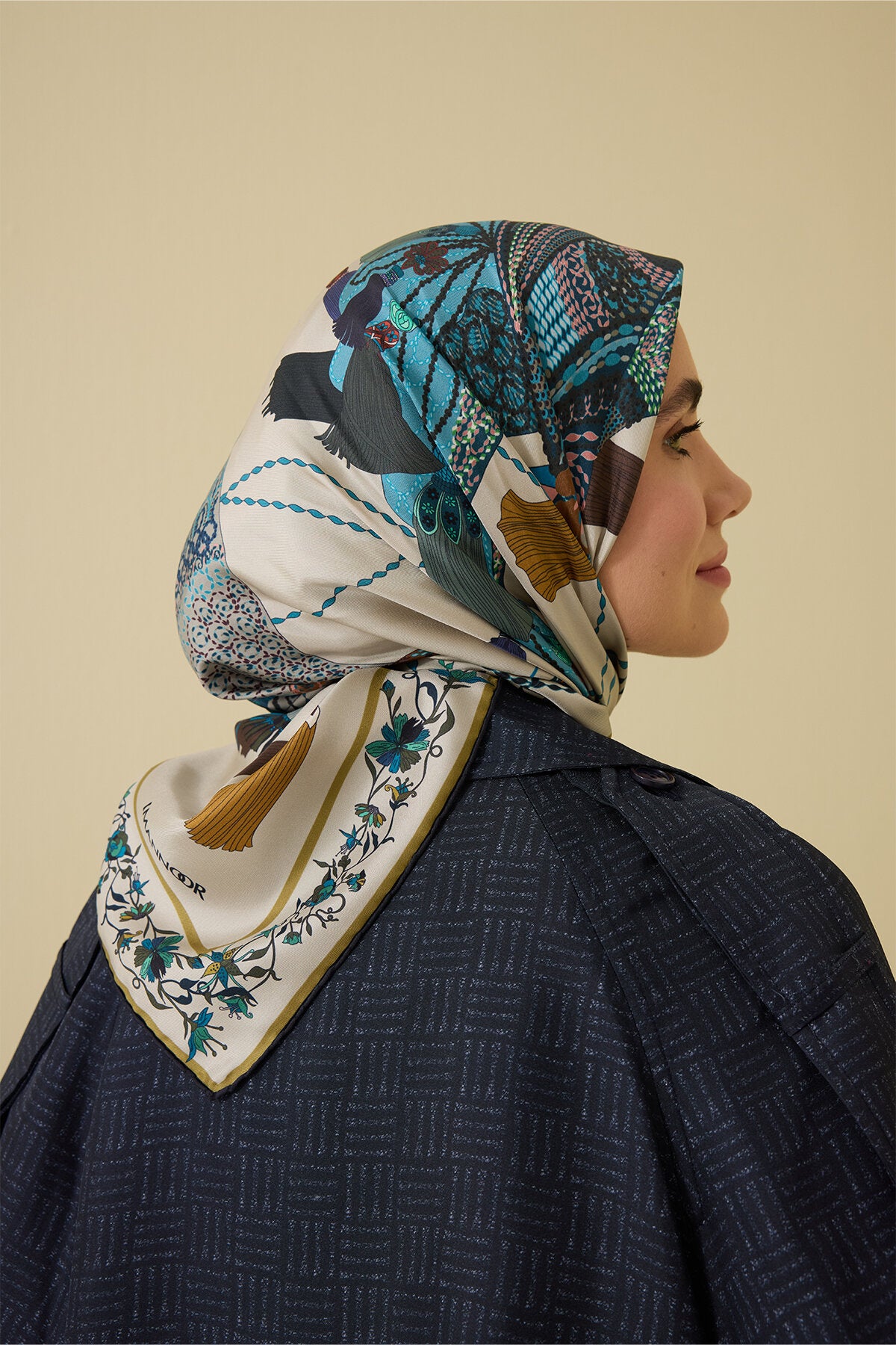 Kuşlu Noor Bej Tivil İpek Eşarp 95x95