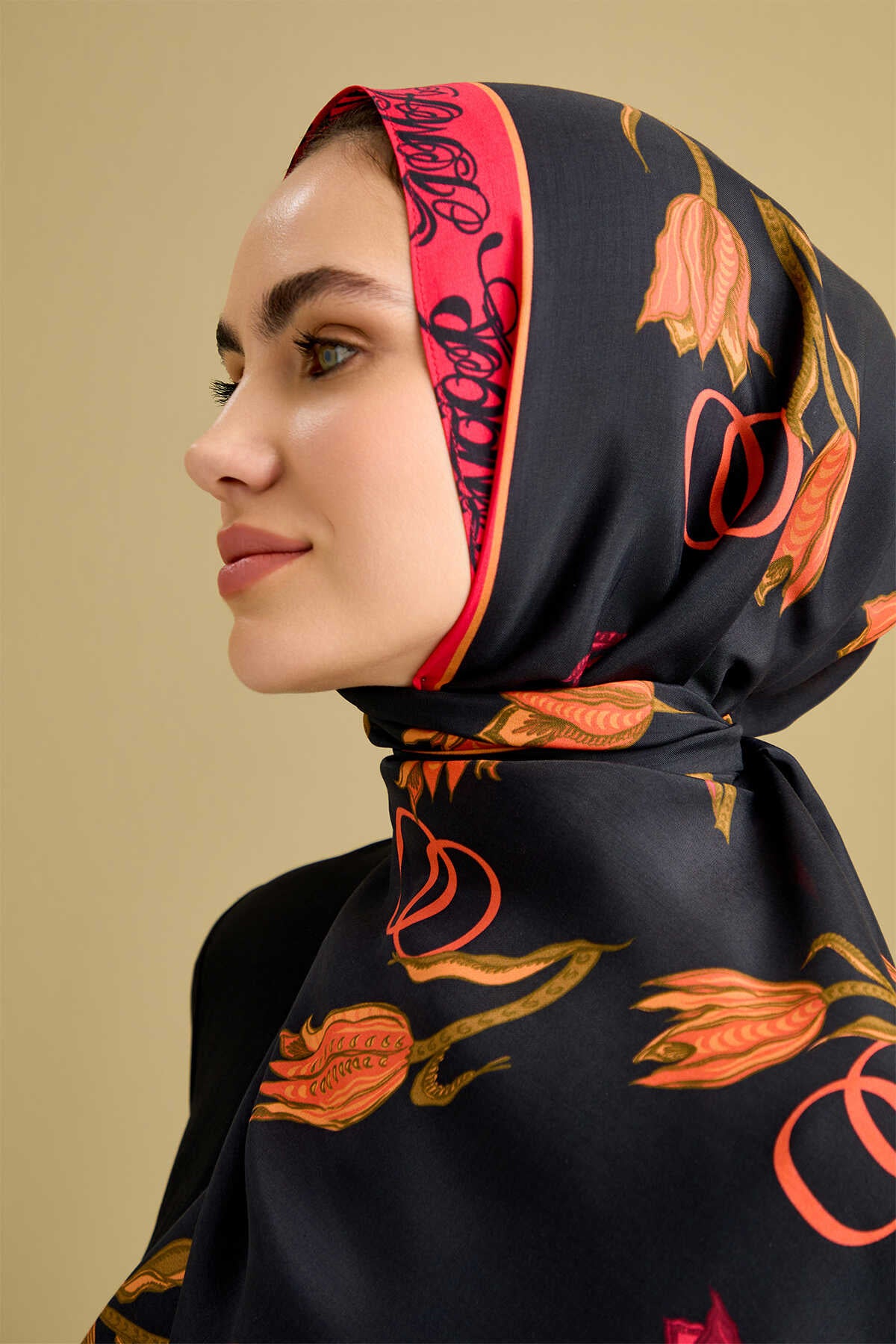 Lale Noor Siyah Floş Viskon Şal 70x200