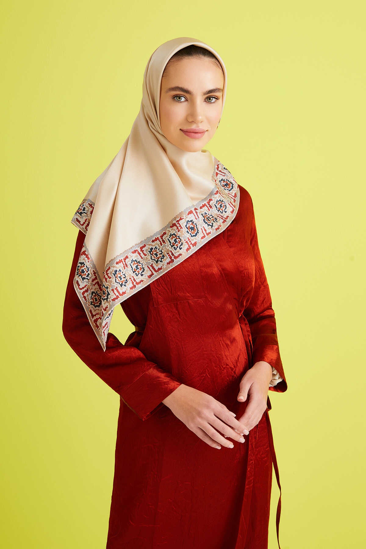 Mini Mozaik Krem Tivil İpek Eşarp  90x90