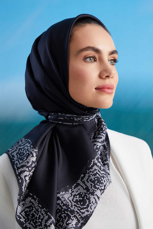 Mini Mozaik Siyah Tivil İpek Eşarp  90x90
