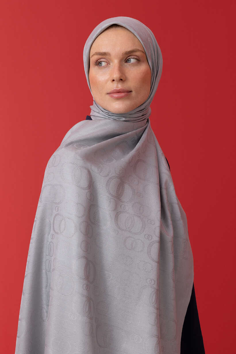 Noor Açık Gri Jakarlı İpek Şal 70x200