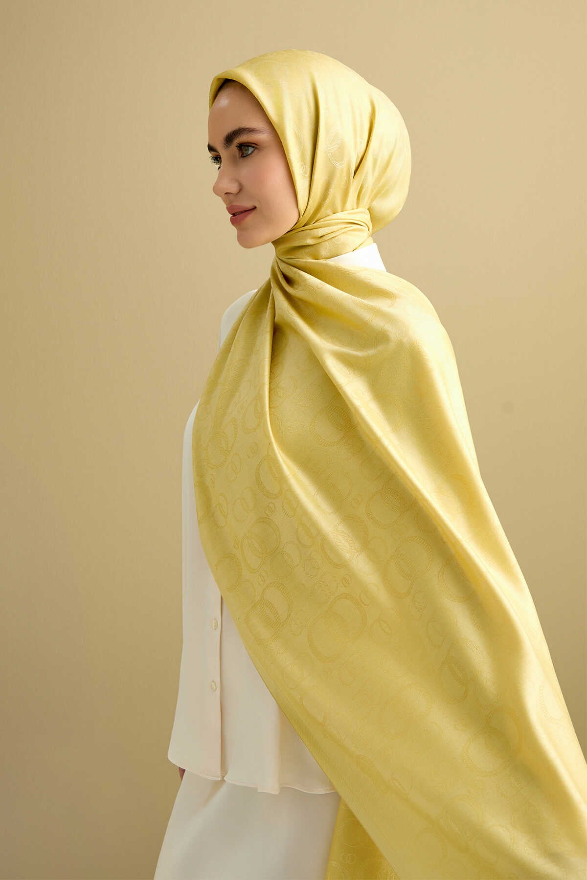 Noor Sarı Jakarlı İpek Şal 70x200