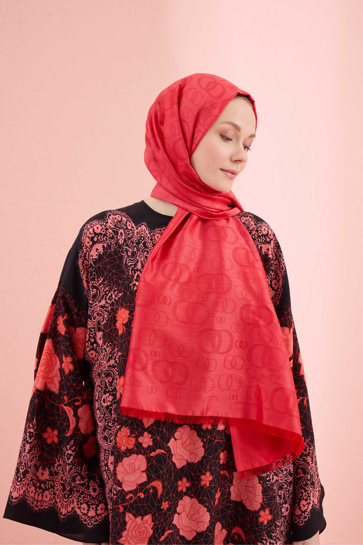 Noor Kırmızı Jakarlı İpek Şal 70x200