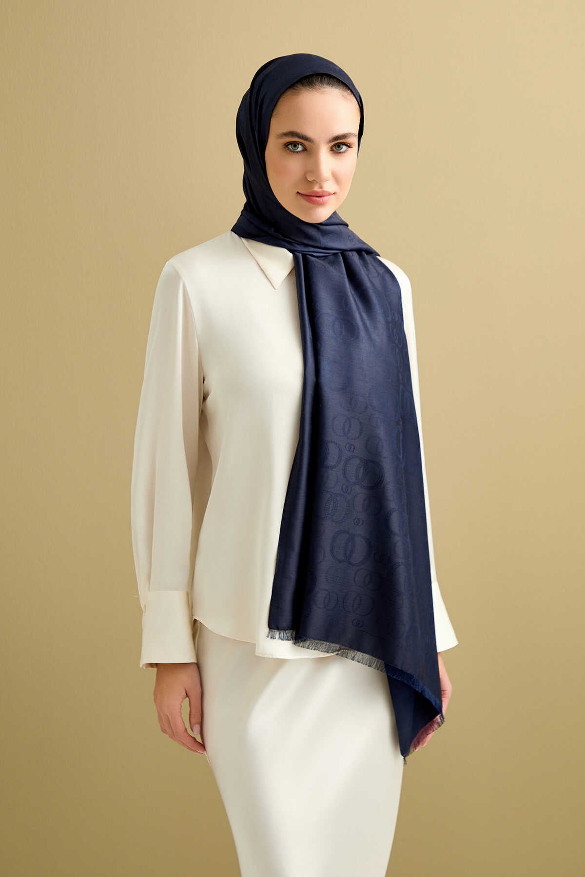 Noor Lacivert Jakarlı İpek Şal 70x200