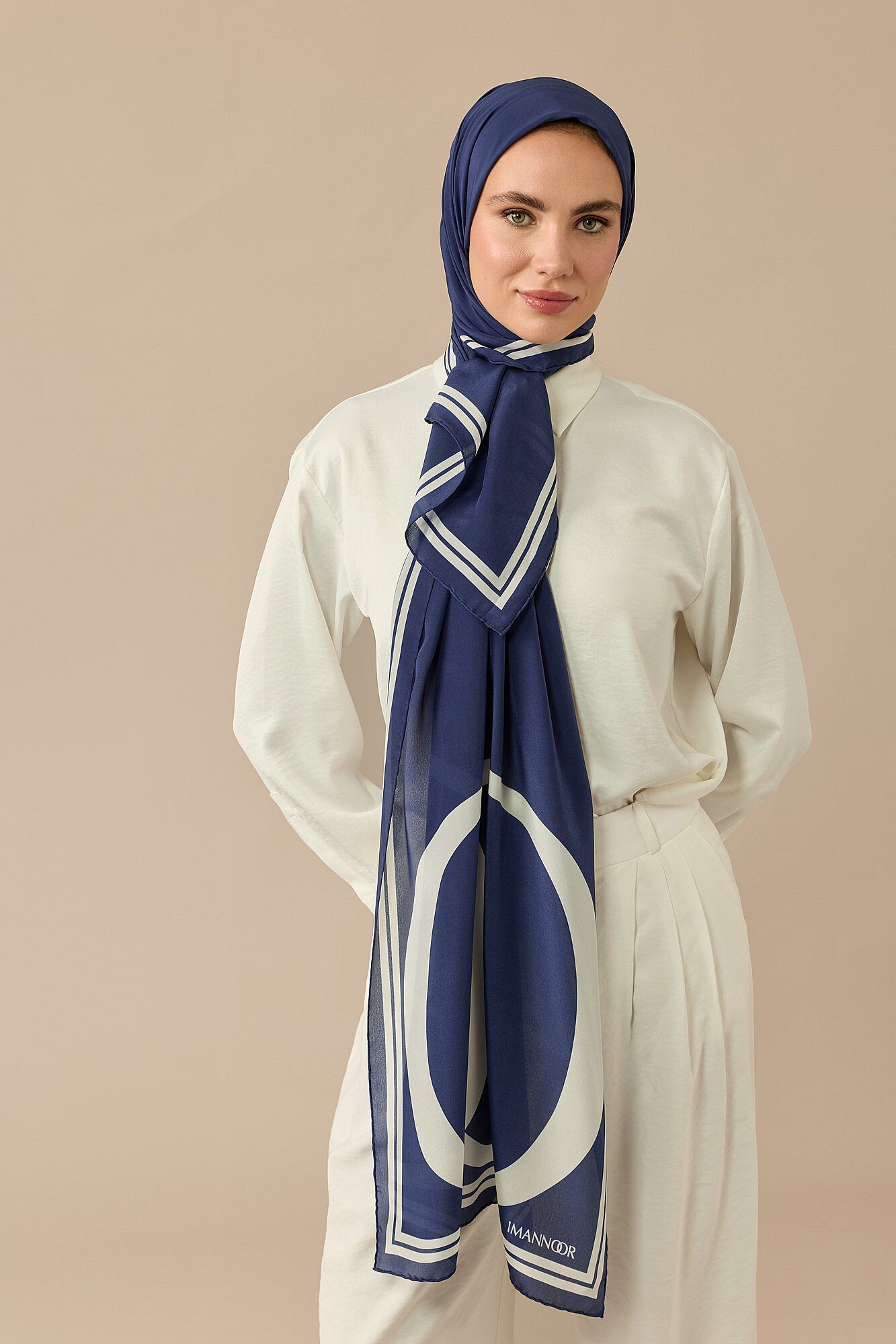 Noor Logo Lacivert Krep İpek Şal 70x210