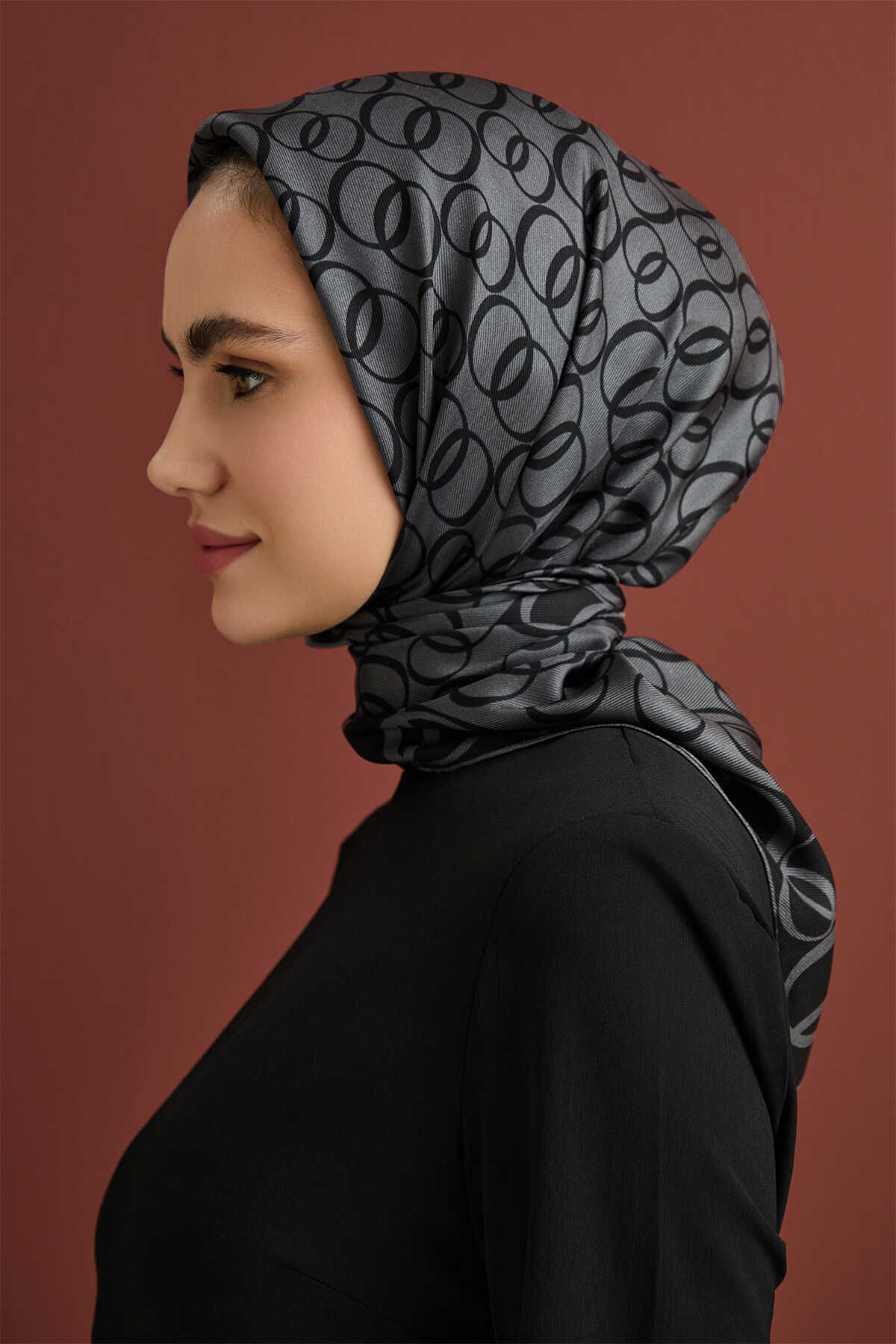 Noor Yolu Antrasit Tivil İpek Eşarp 90x90