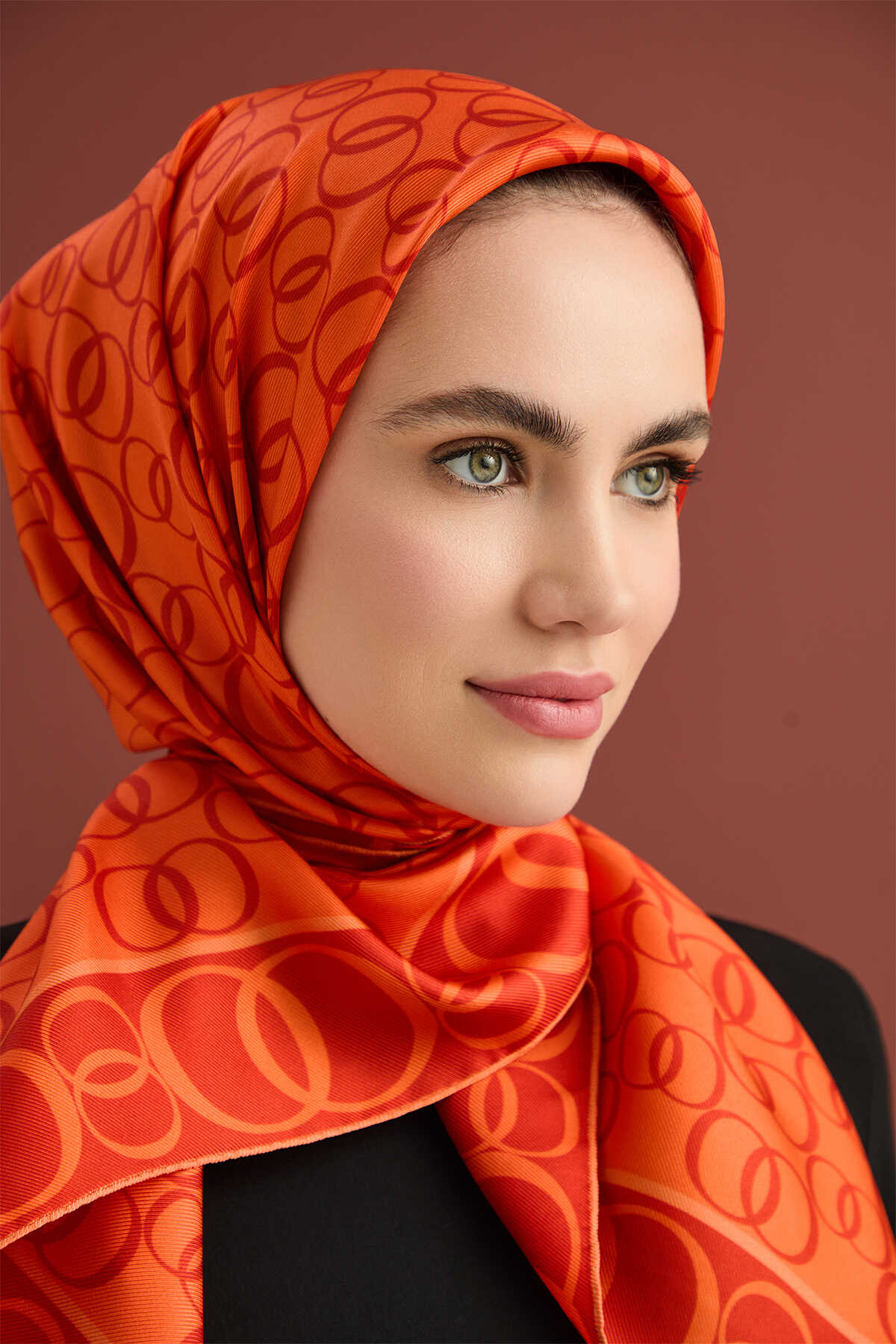 Noor Yolu Bordo Tivil İpek Eşarp 90x90