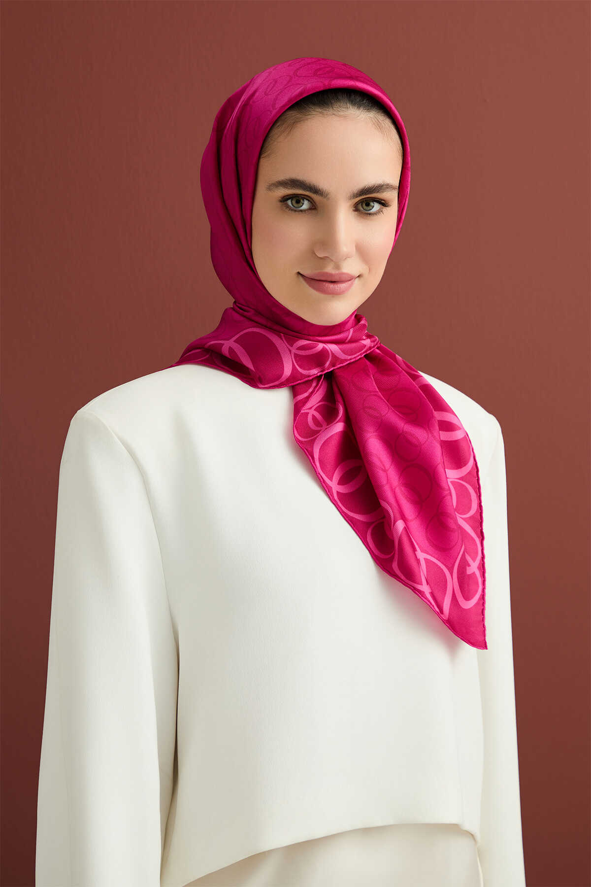 Noor Yolu Fuşya Tivil İpek Eşarp 90x90