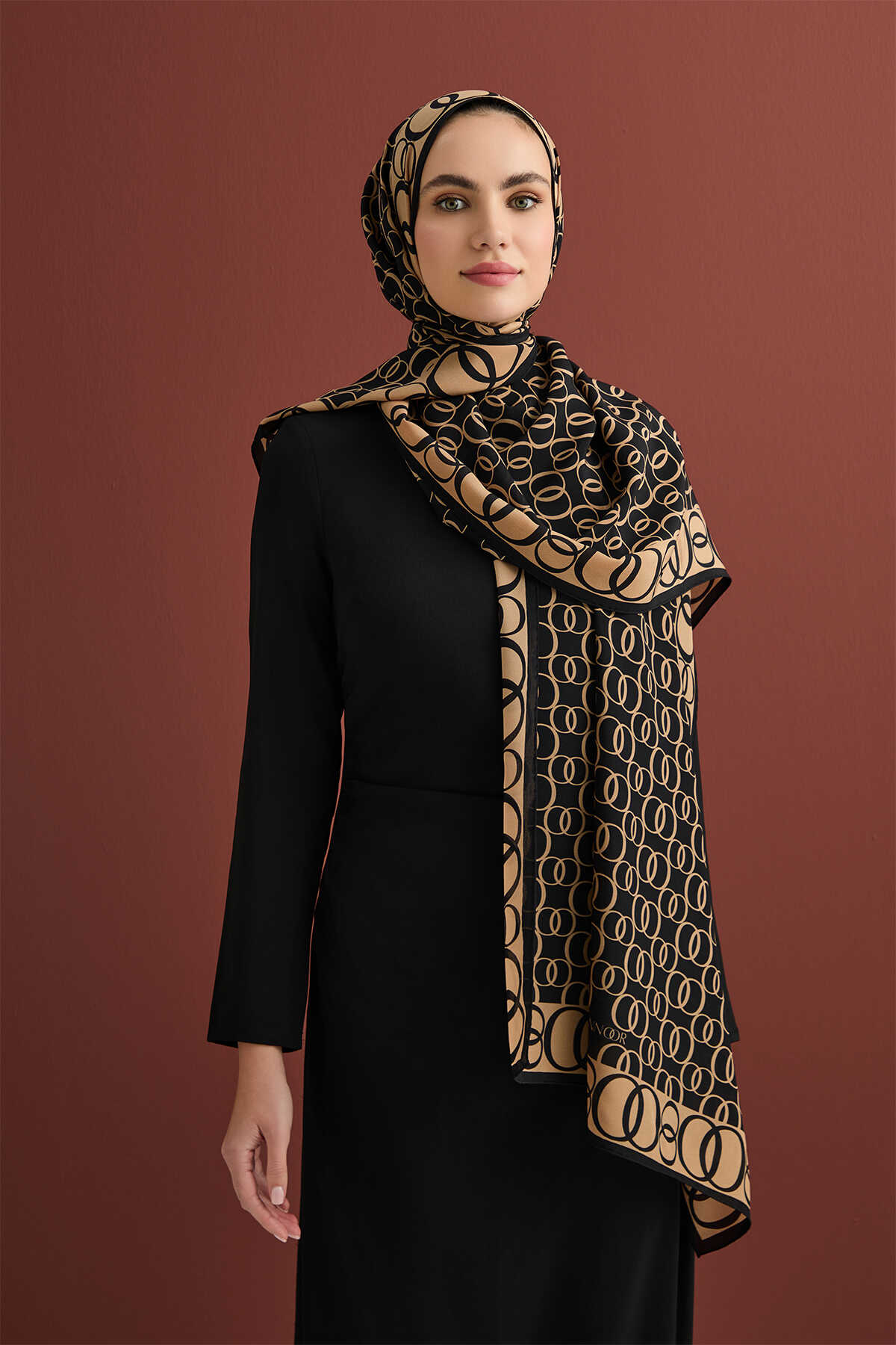 Noor Yolu Siyah Krep İpek Şal 70x210