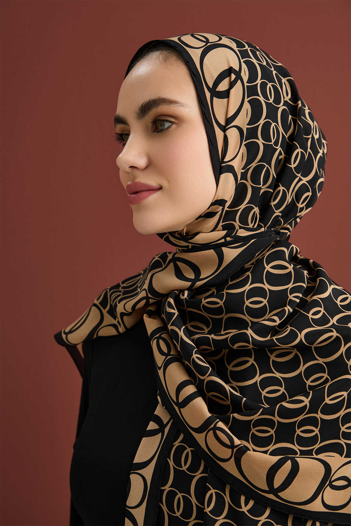 Noor Yolu Siyah Krep İpek Şal 70x210