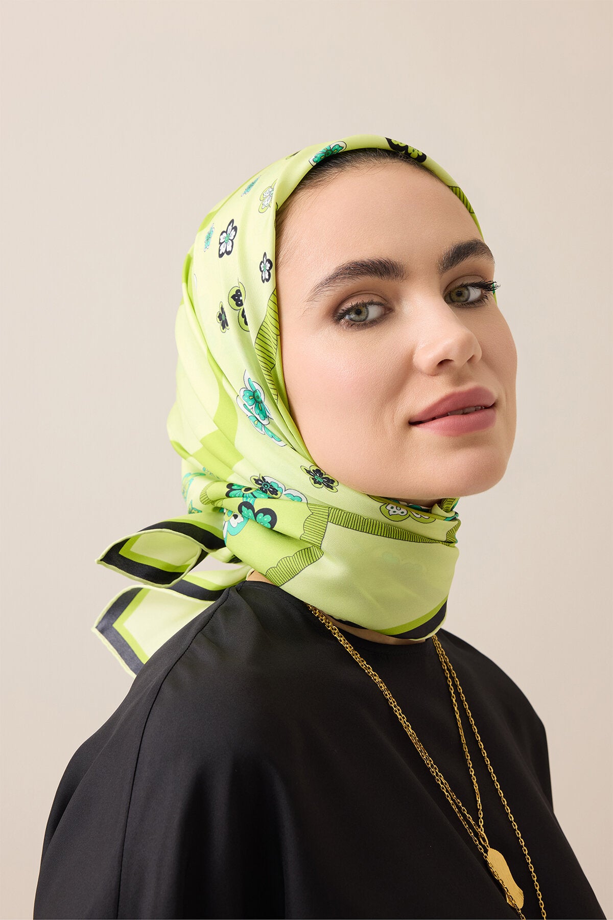 Örgü Fıstık Yeşili  Tivil İpek Eşarp 90x90