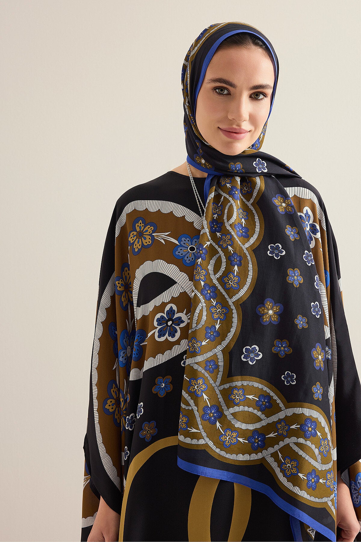 Örgü Siyah Krep İpek Kaftan