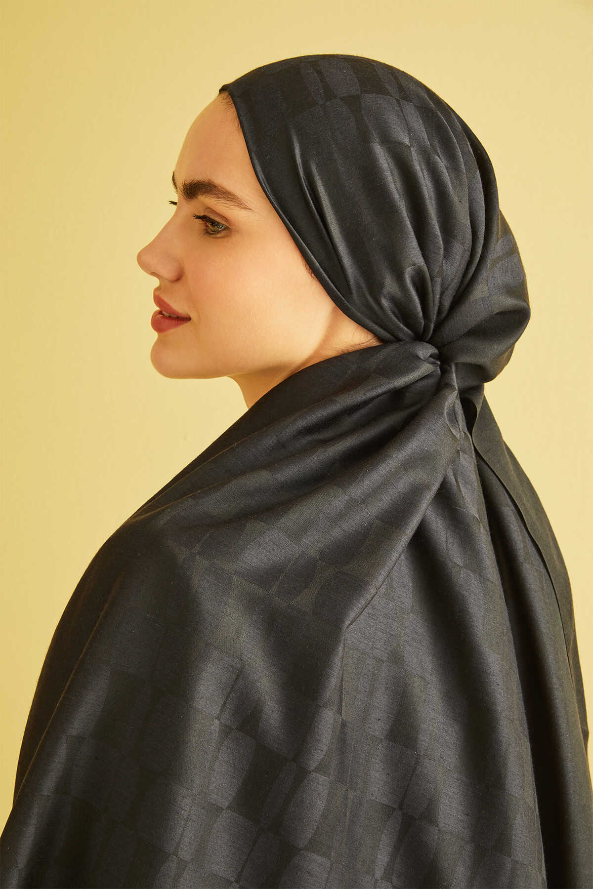 Petek Monogram Siyah Kaşmir İpek Şal 70x210