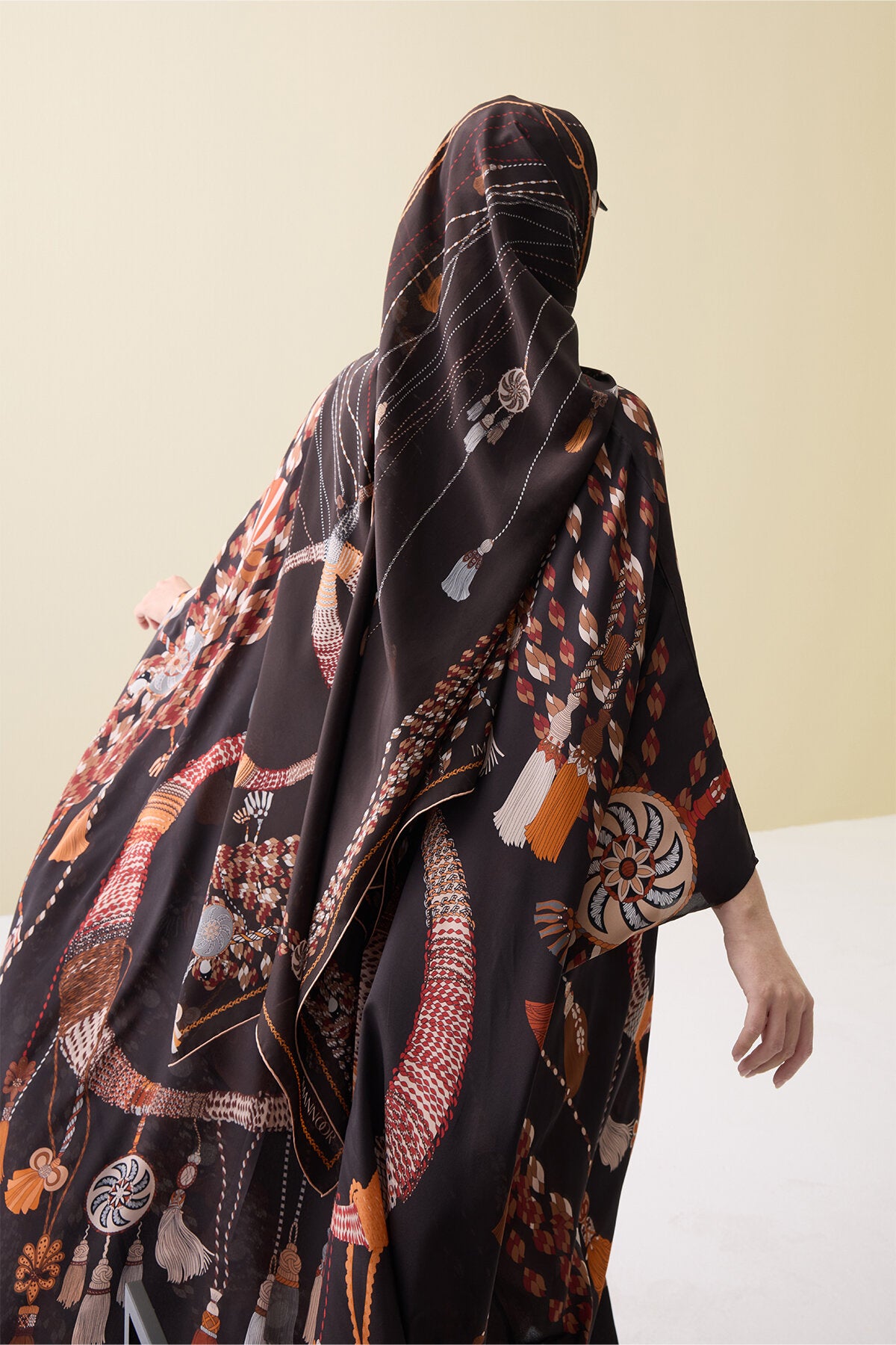 Püskül Noor Kahverengi Krep İpek Kaftan