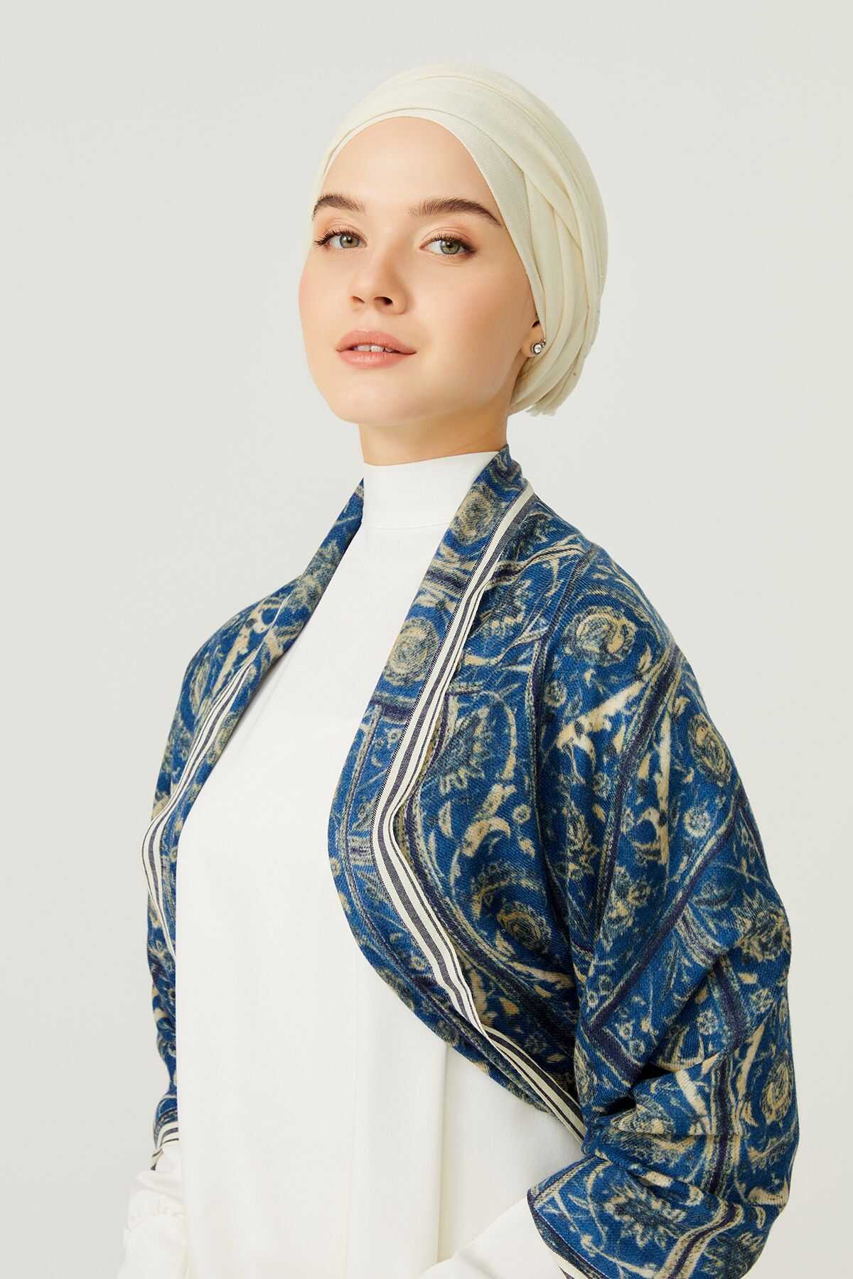 Şadırvan Lacivert Yün Şal 70x210
