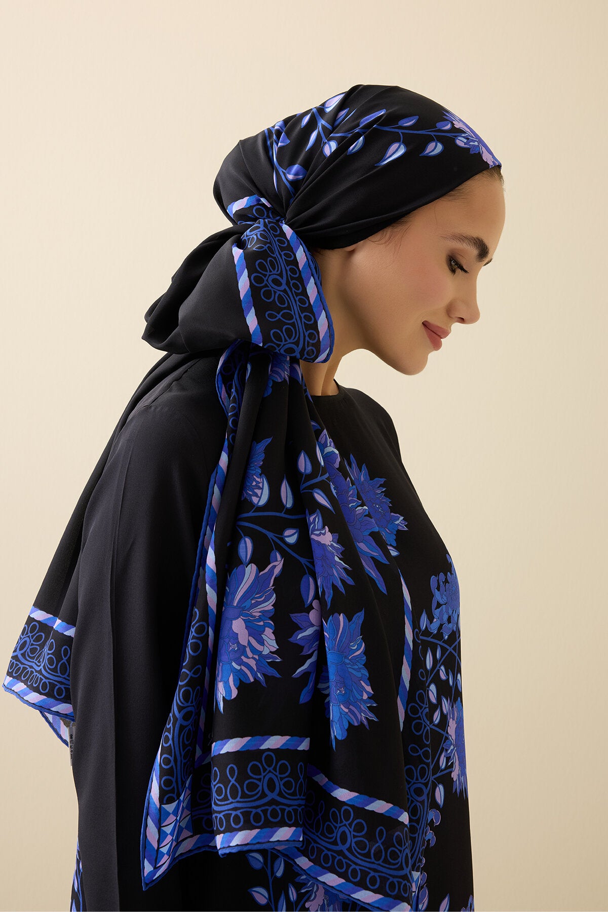 Şakayık Siyah-Saks Krep İpek Abaya Şalı 70x210